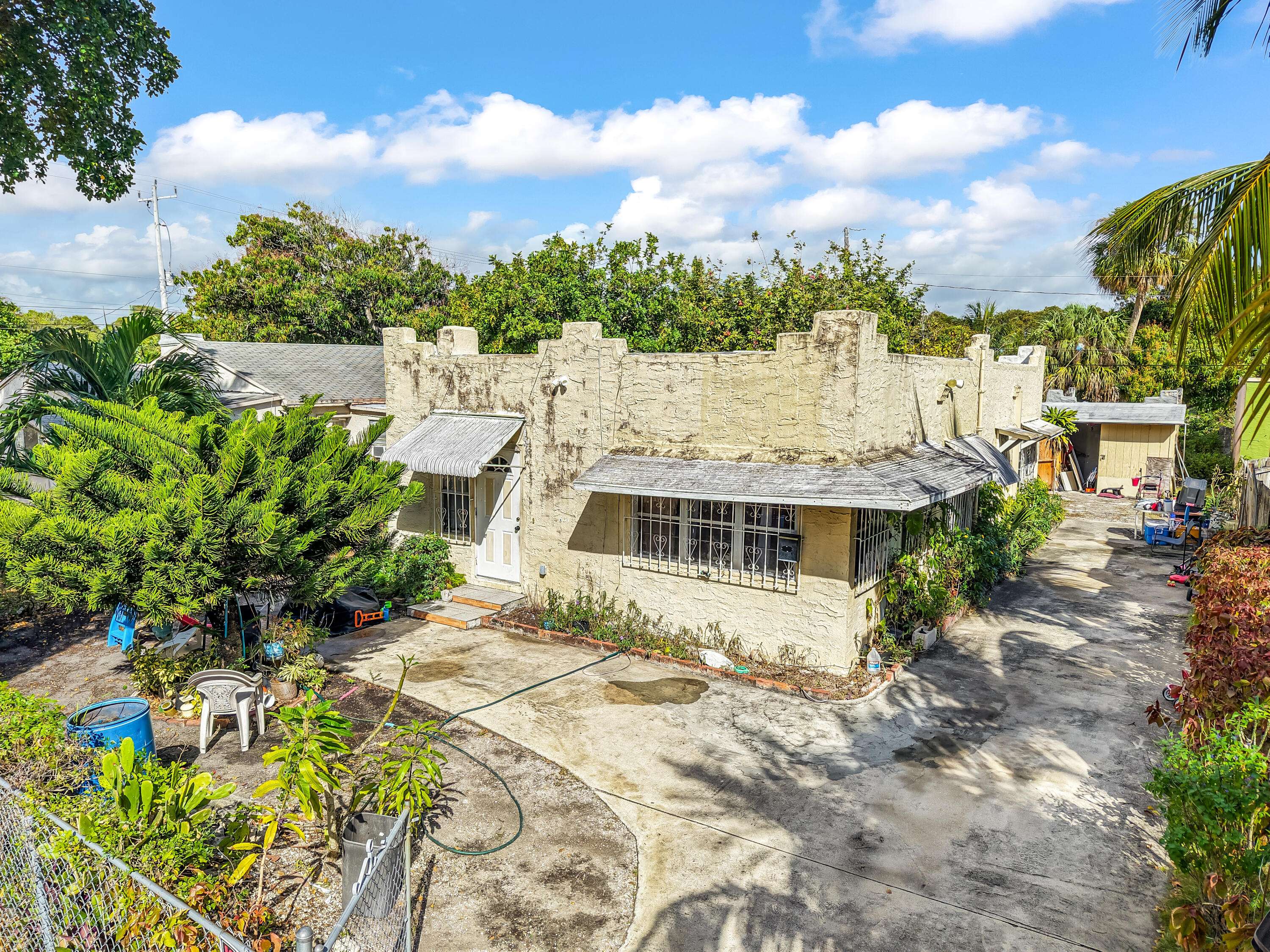 West Palm Beach, FL 33407,631 30th ST