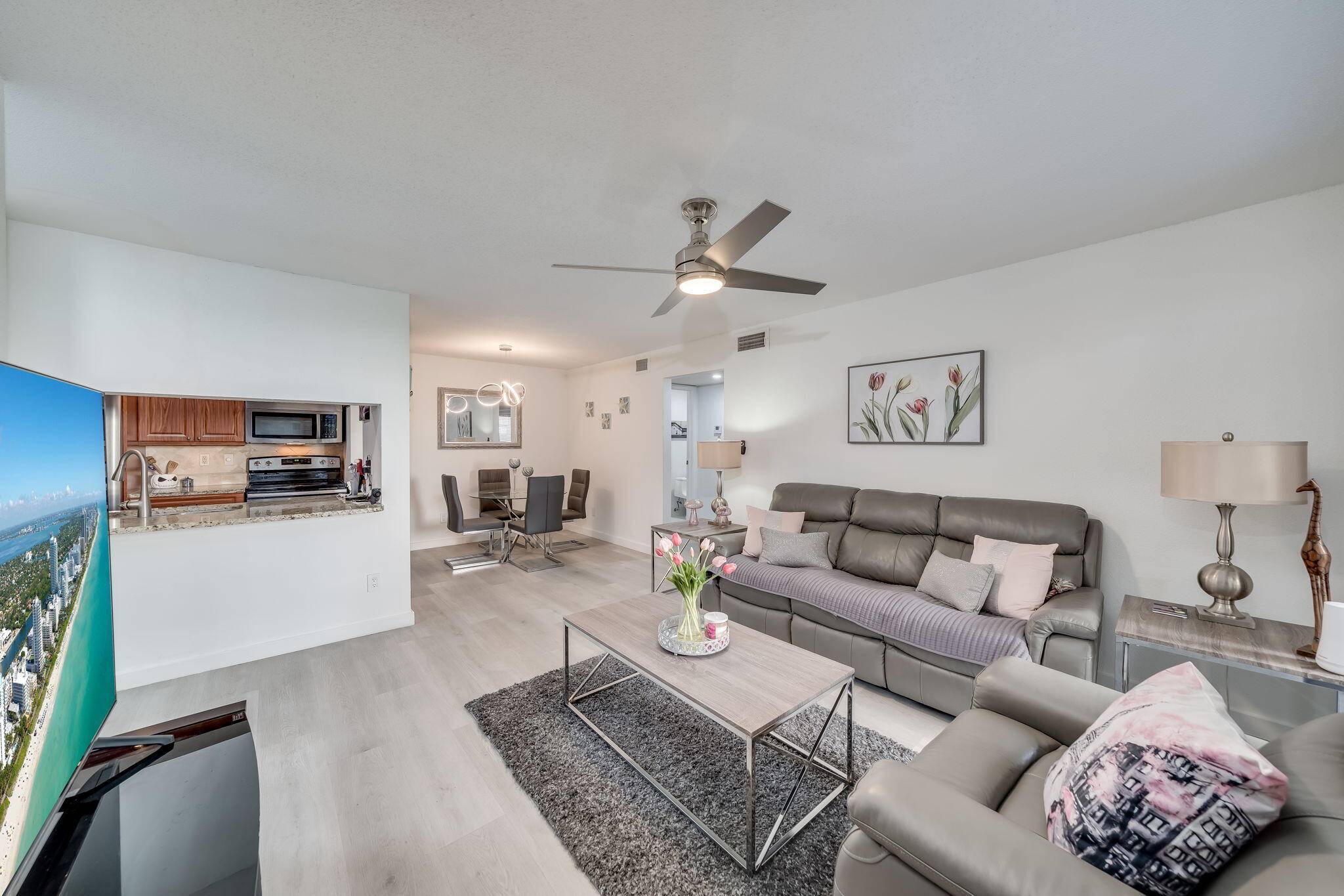 Coral Springs, FL 33071,927 Riverside DR 313