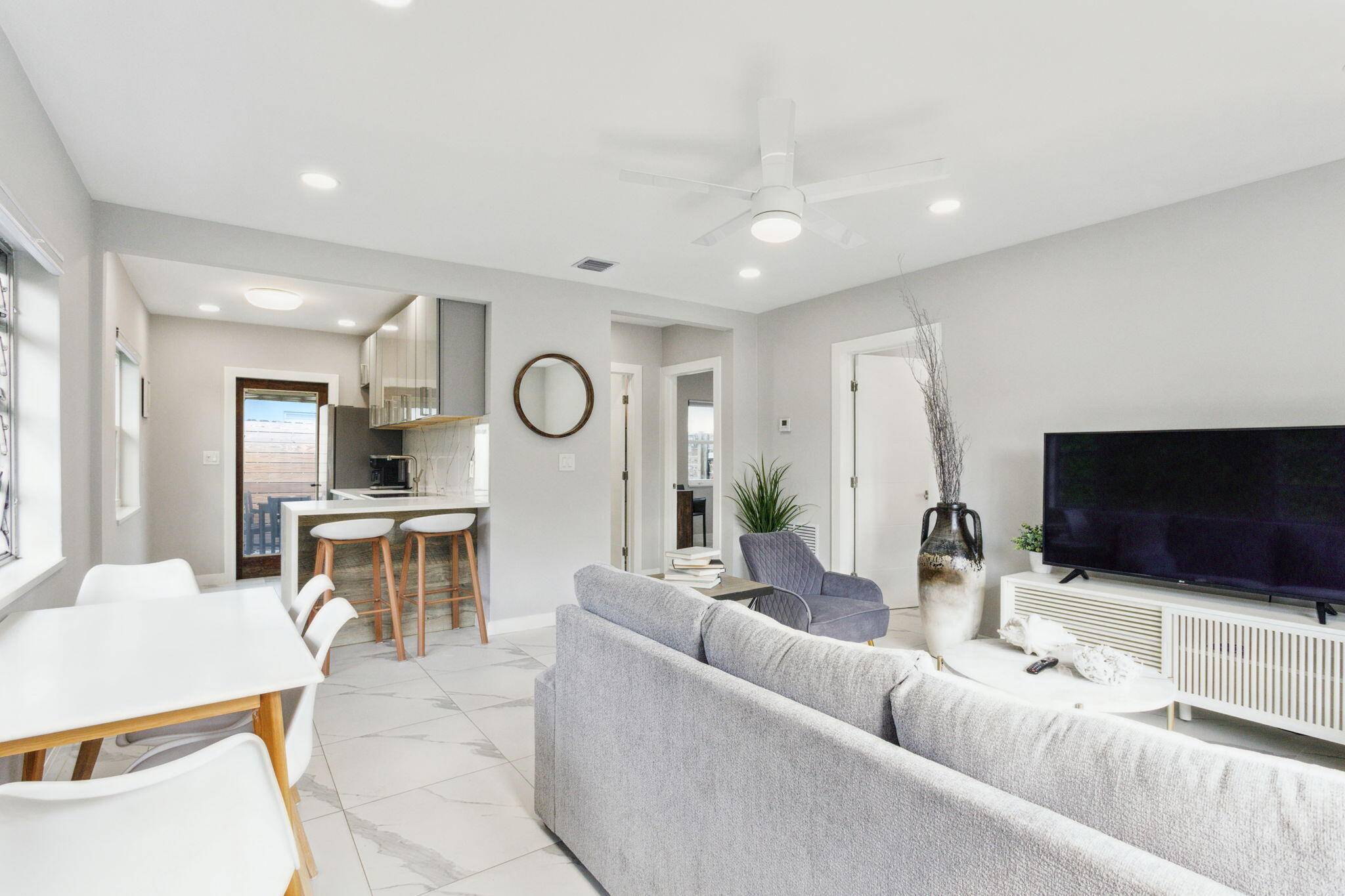 Delray Beach, FL 33483,711 SE 2nd Street 1