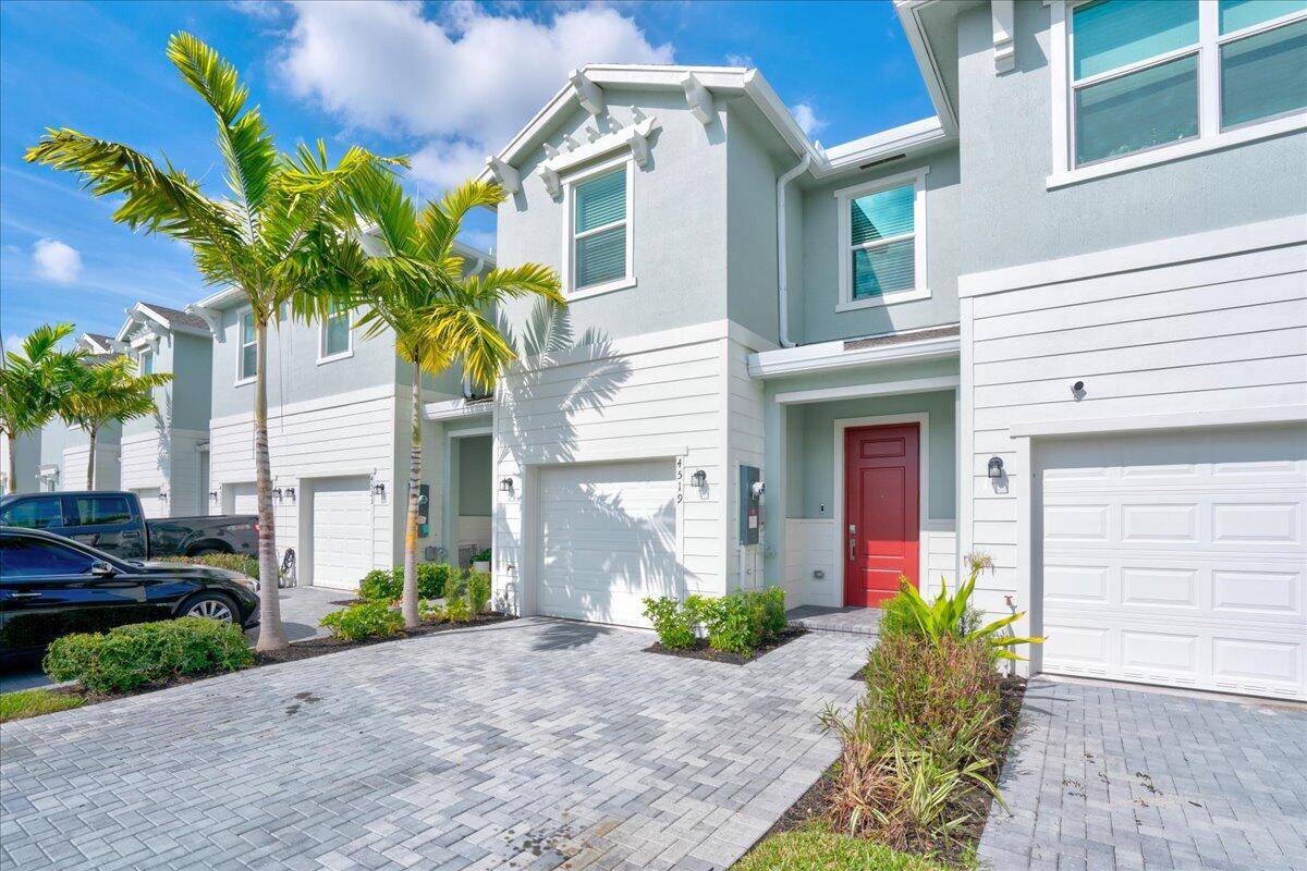 Lake Worth, FL 33463,4519 Hollister AVE