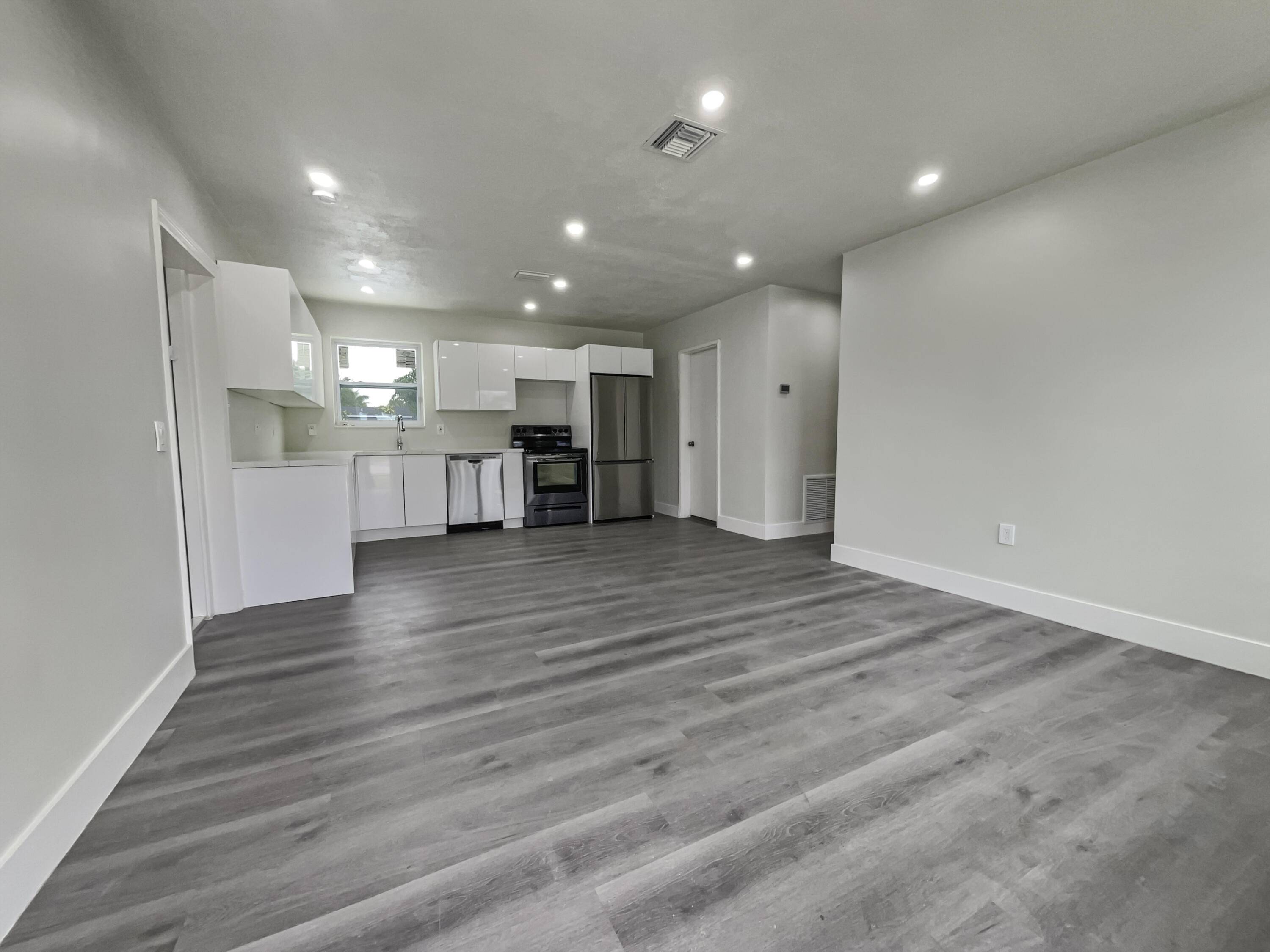 Hollywood, FL 33024,1441 N 68th AVE