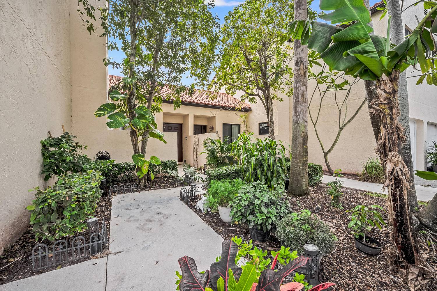 Boynton Beach, FL 33426,15 S Via De Casas Sur 102