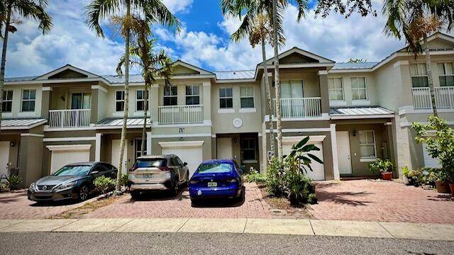 Royal Palm Beach, FL 33414,2320 Shoma LN