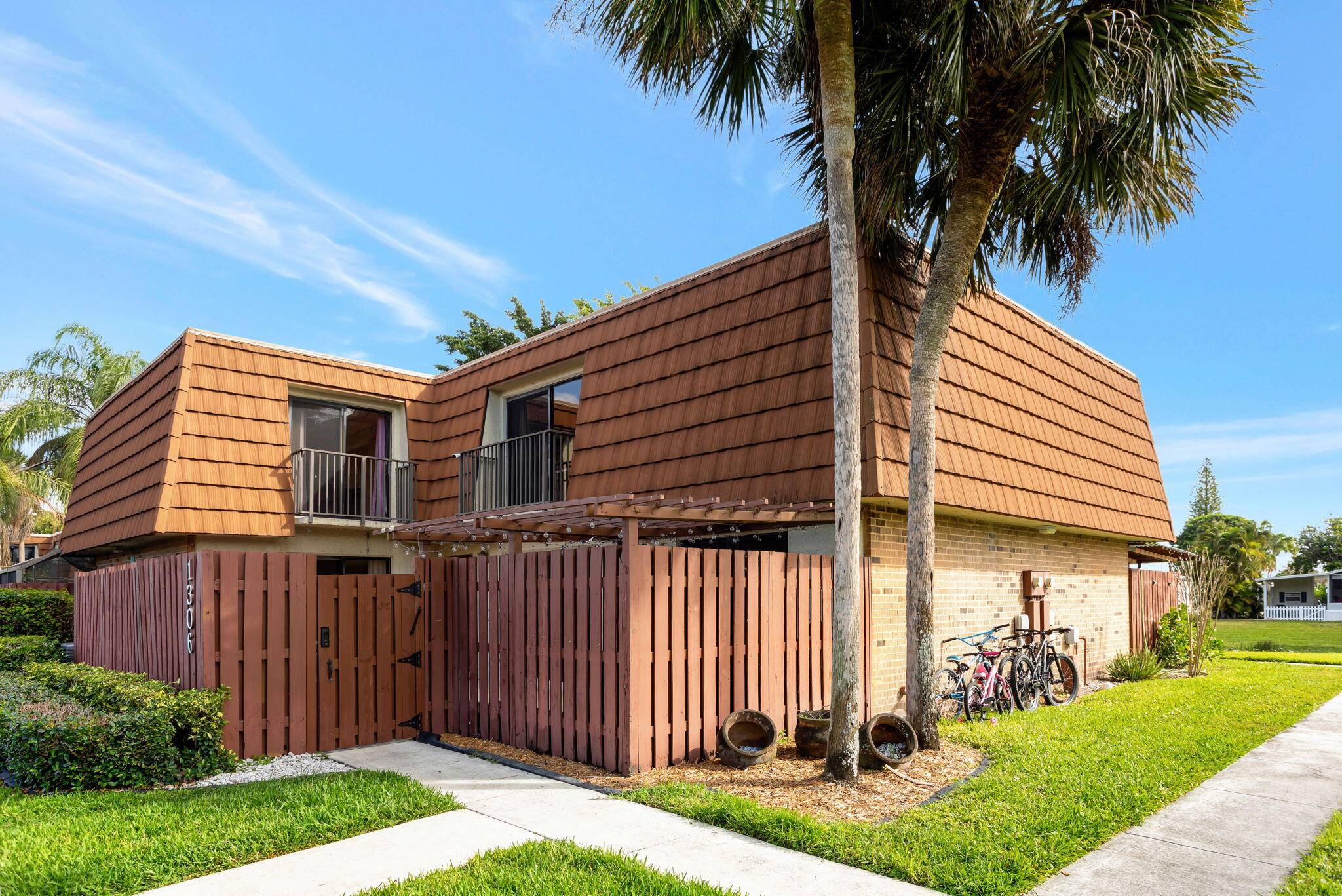 Davie, FL 33325,1306 SW 118th TER