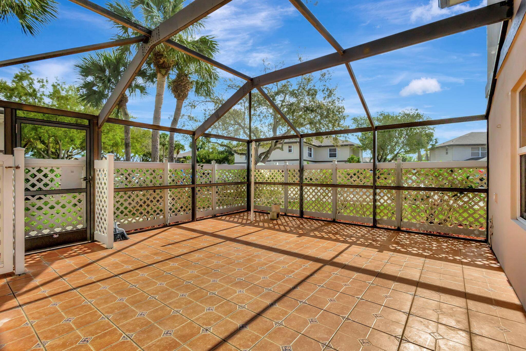 Royal Palm Beach, FL 33411,18 Amherst CT B