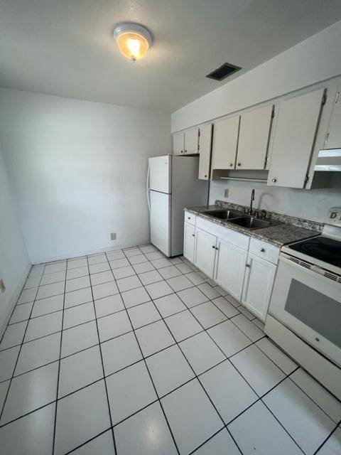 Lake Park, FL 33403,327 Silver Beach RD 1