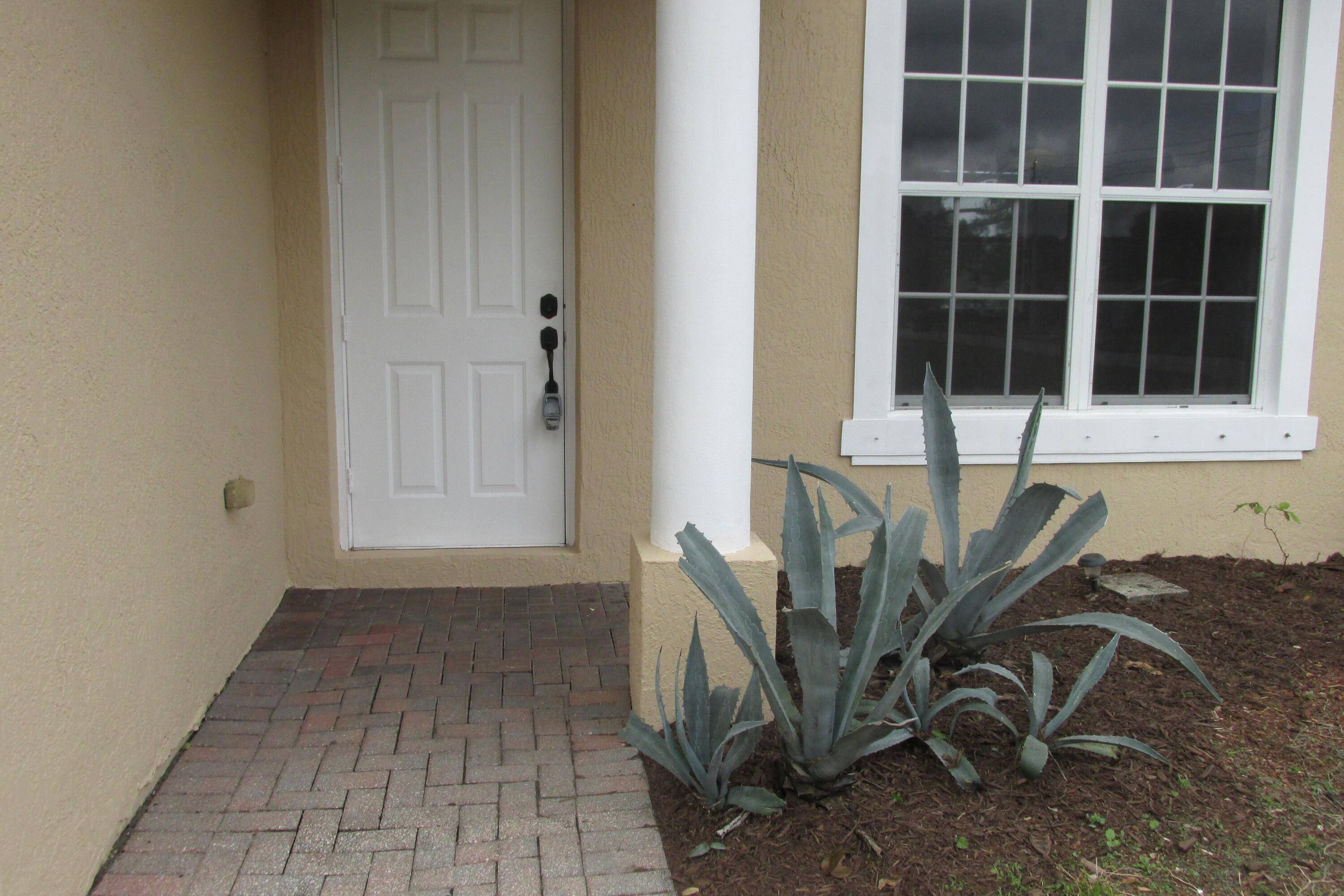 Port Saint Lucie, FL 34984,2002 SW Trenton LN