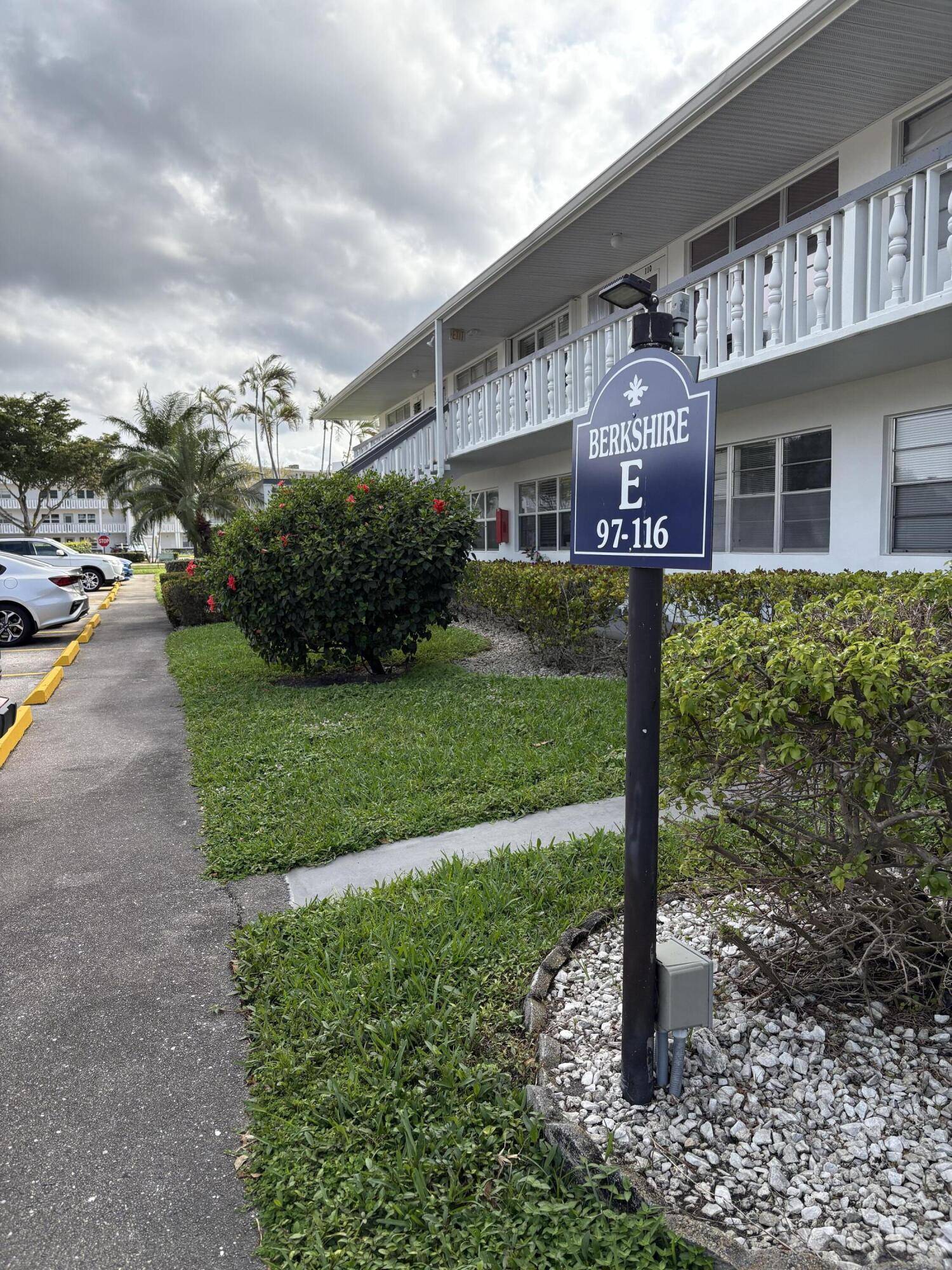 West Palm Beach, FL 33417,113 Berkshire E