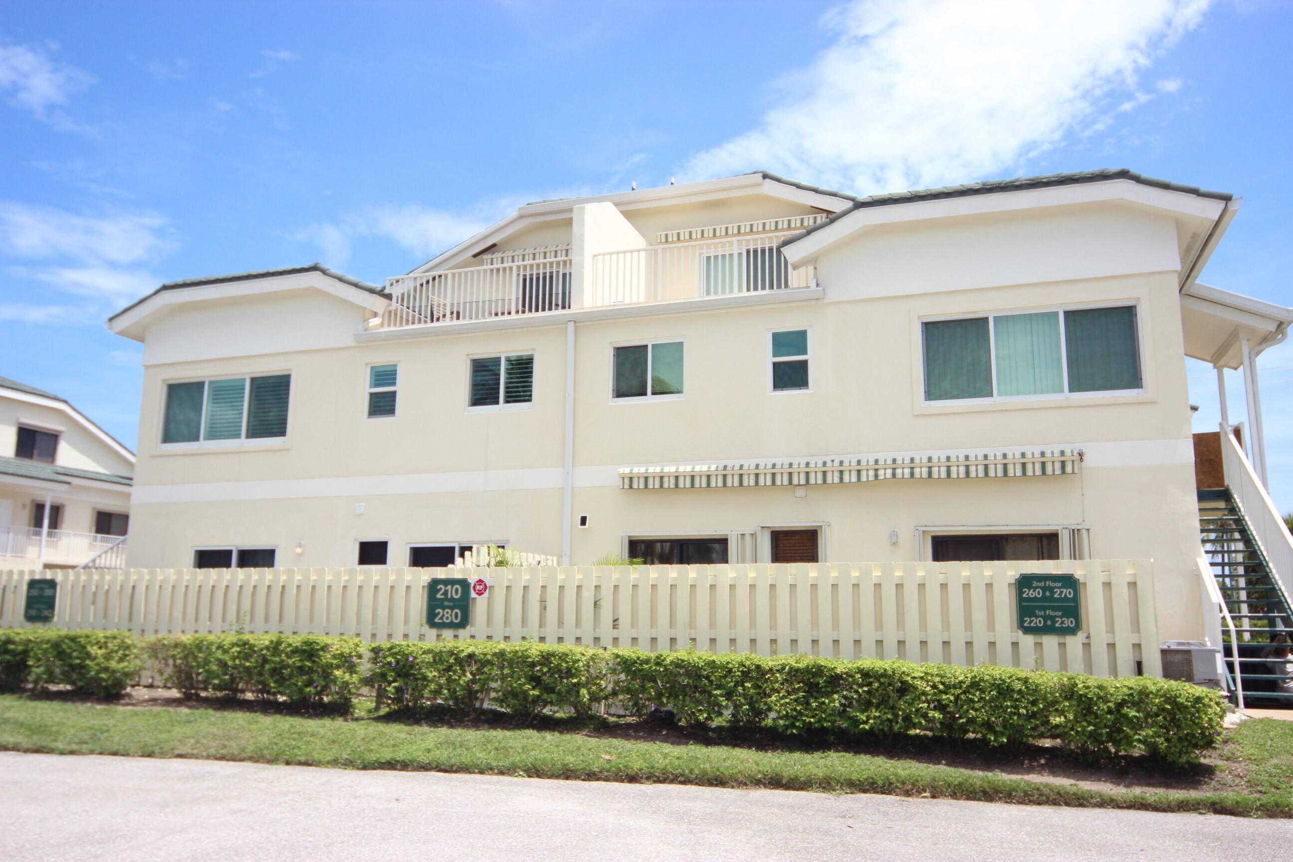 Jupiter, FL 33477,270 N Bella Vista CT 70