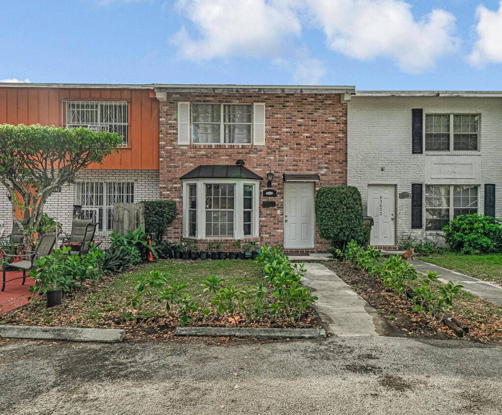West Palm Beach, FL 33407,3621 Townhouse CT