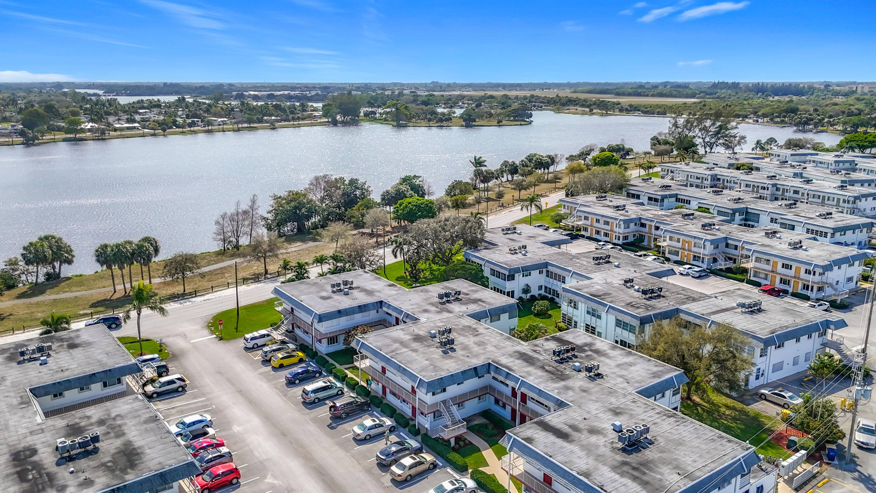 Lake Worth Beach, FL 33461,3320 Lake Osborne DR 107