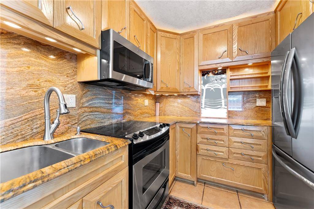 Pompano Beach, FL 33060,700 Pine DR 303
