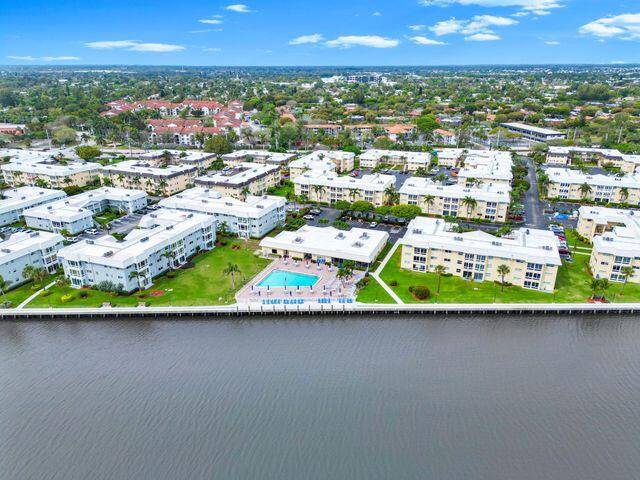 Boynton Beach, FL 33435,28 Colonial Club DR 101