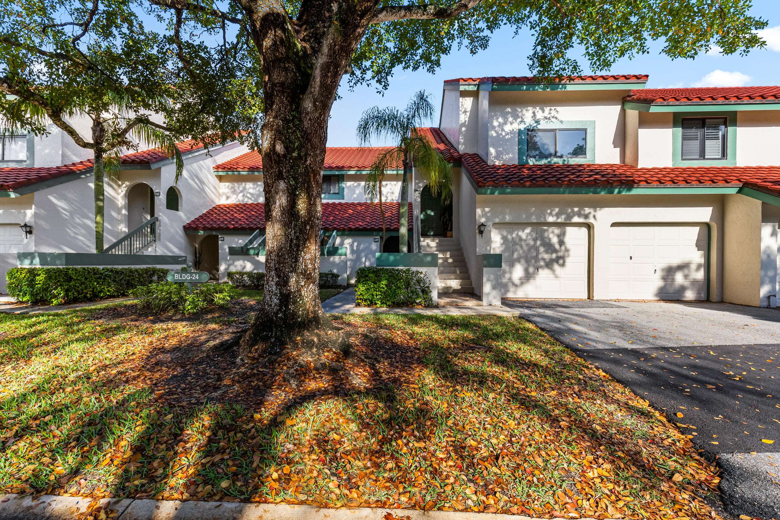 Palm Beach Gardens, FL 33418,24 W W Lexington LN C
