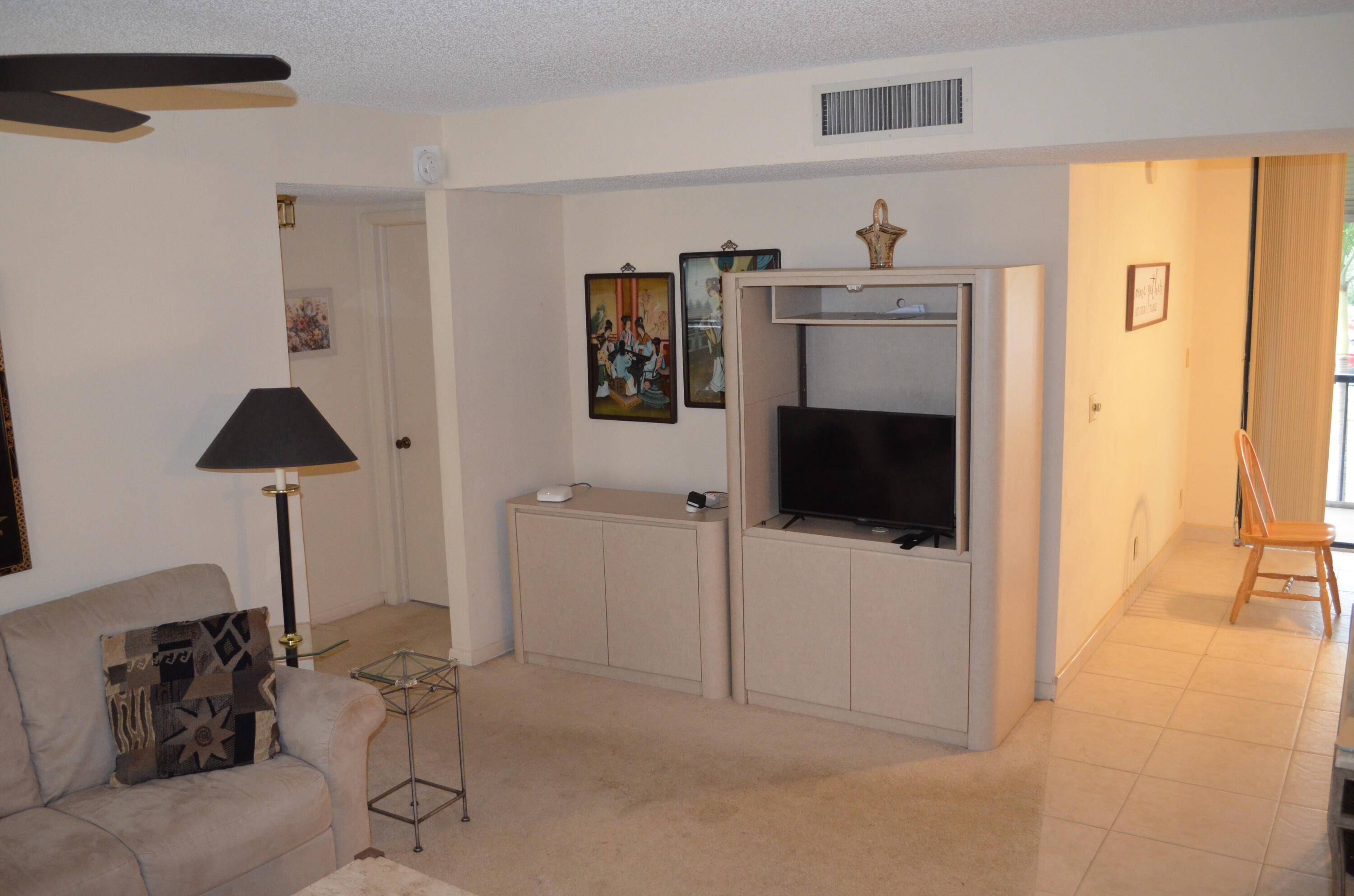 Delray Beach, FL 33484,5220 Las Verdes CIR 219