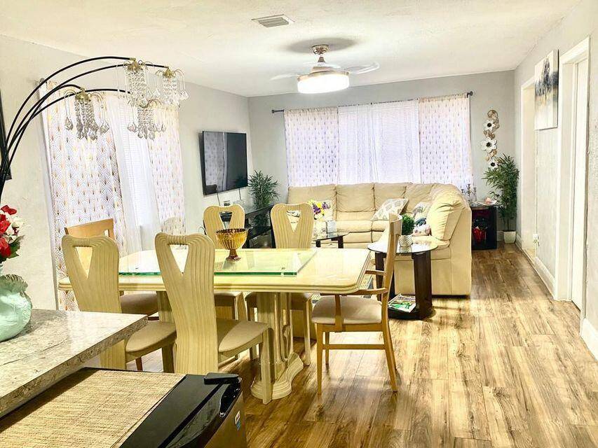 Riviera Beach, FL 33404,1105 W 34th ST