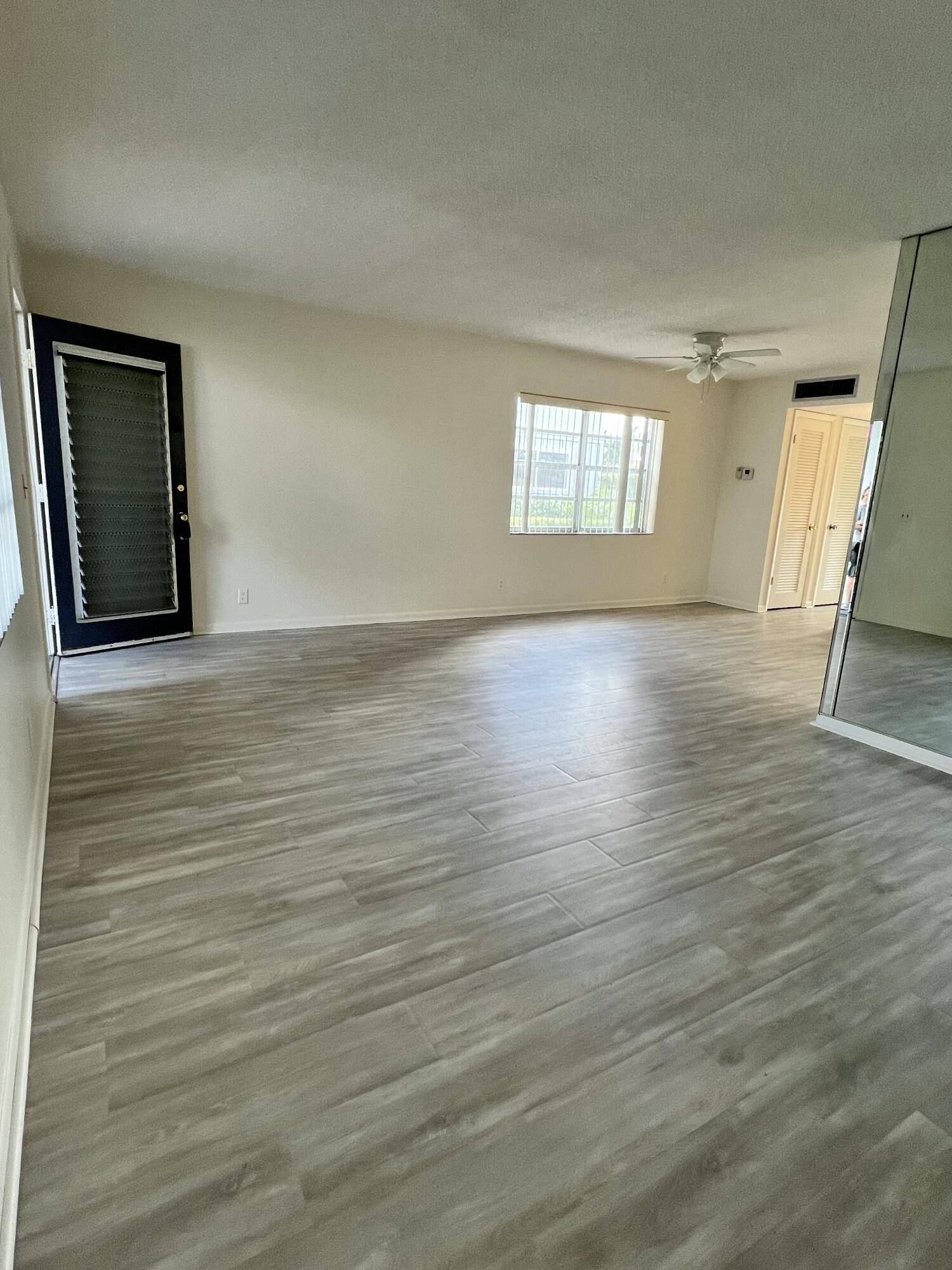 Delray Beach, FL 33484,10 Burgundy A