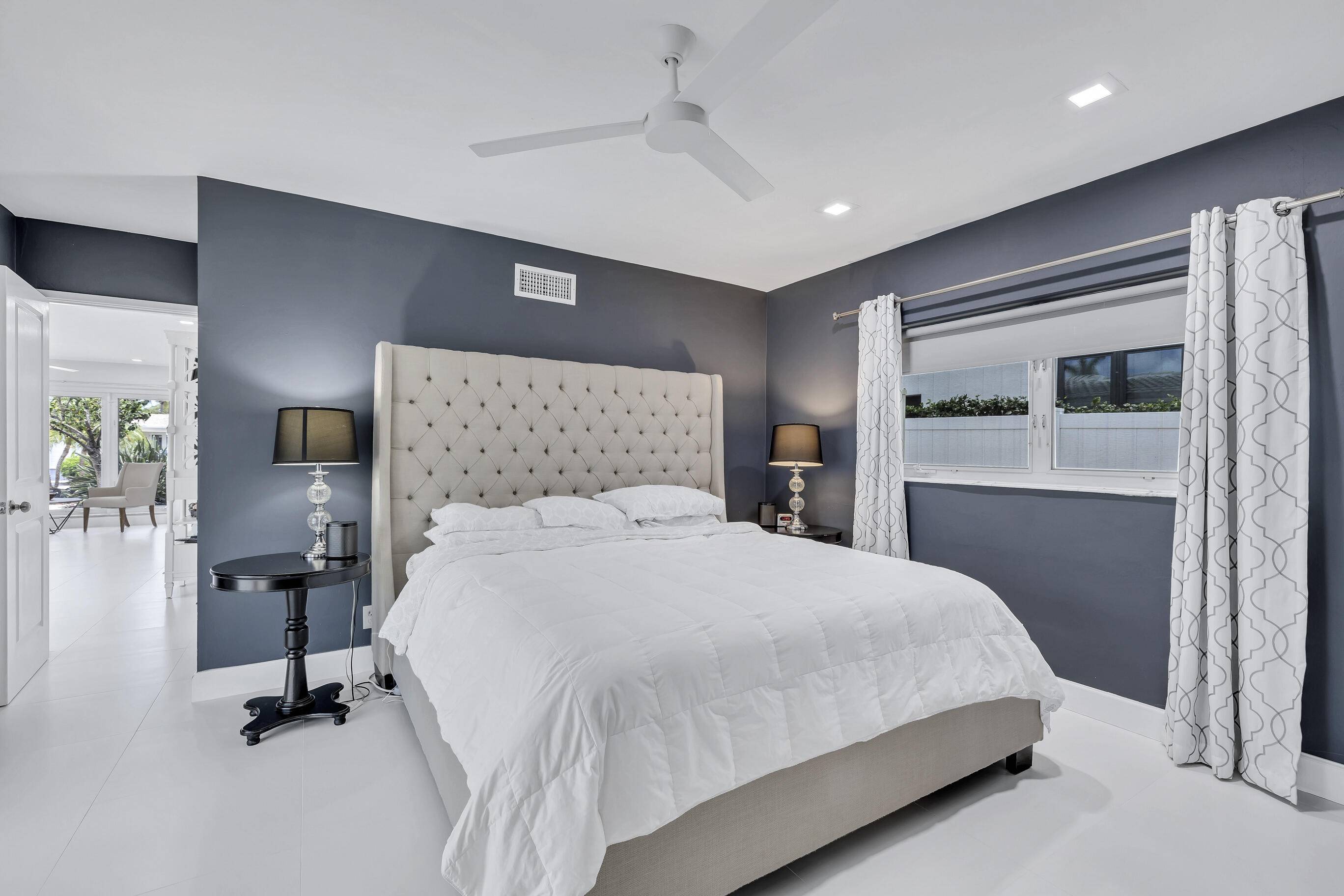 Boca Raton, FL 33487,836 NE 72nd ST