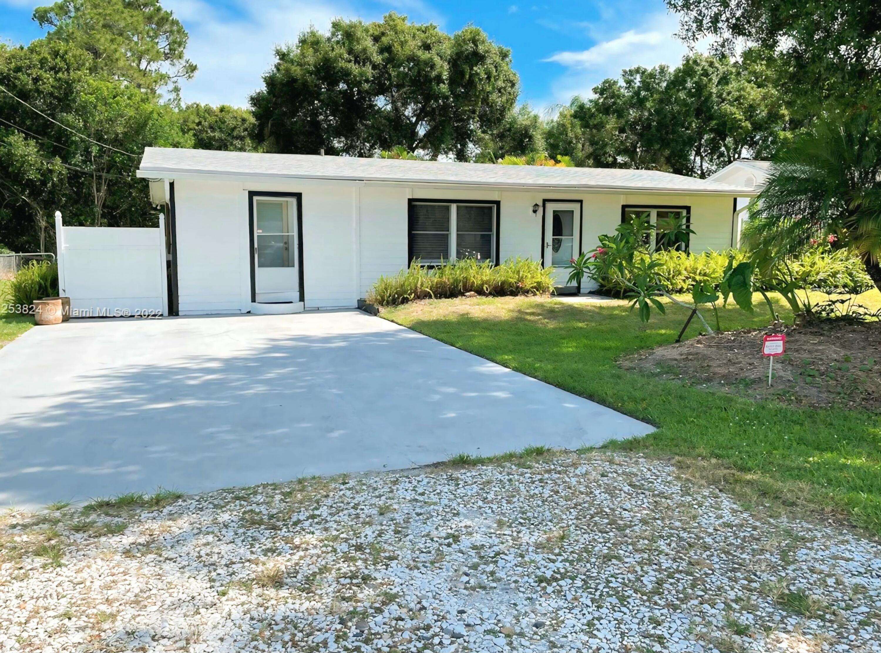 Fort Pierce, FL 34981,5000 Garner ST B