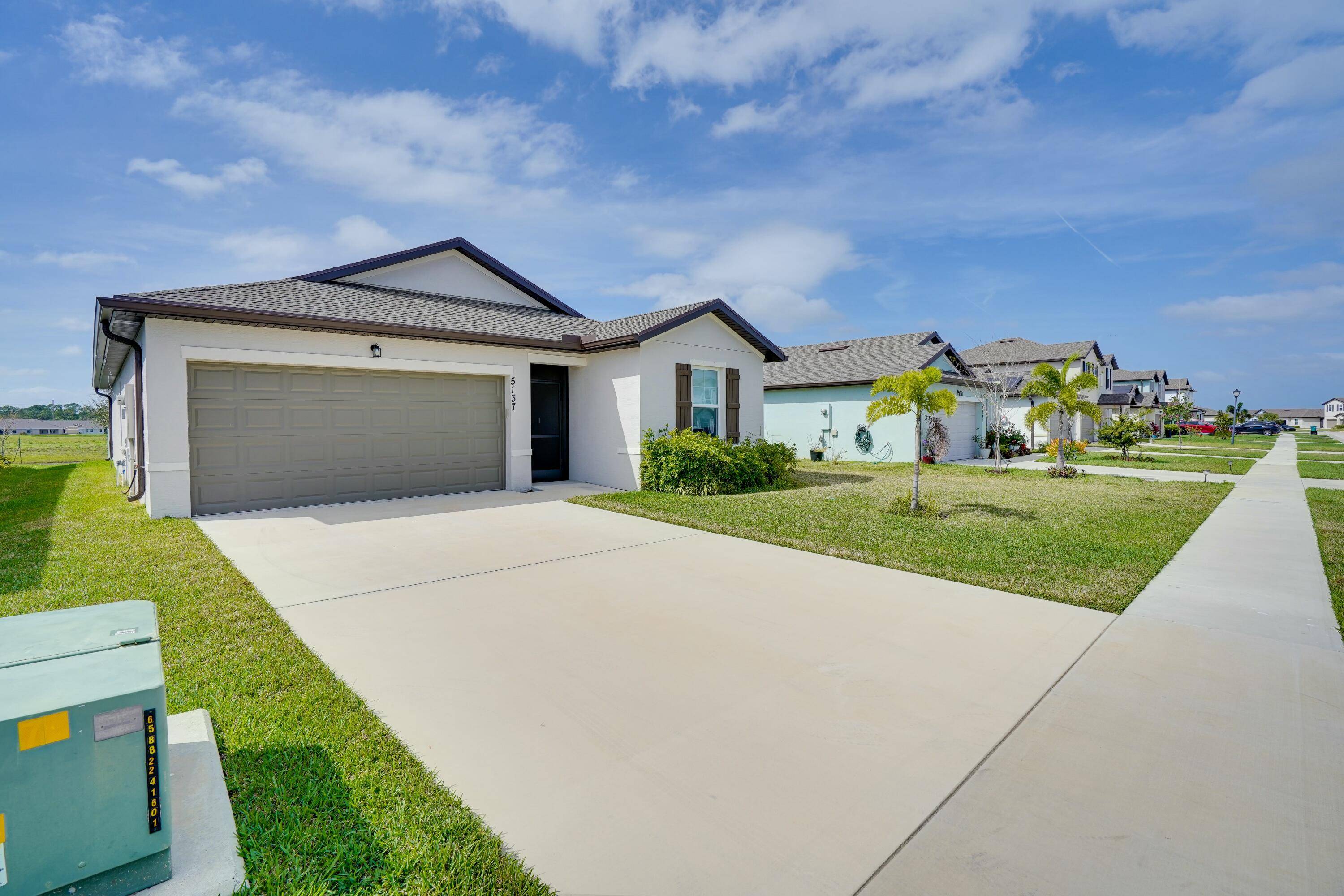Fort Pierce, FL 34951,5137 Armina PL
