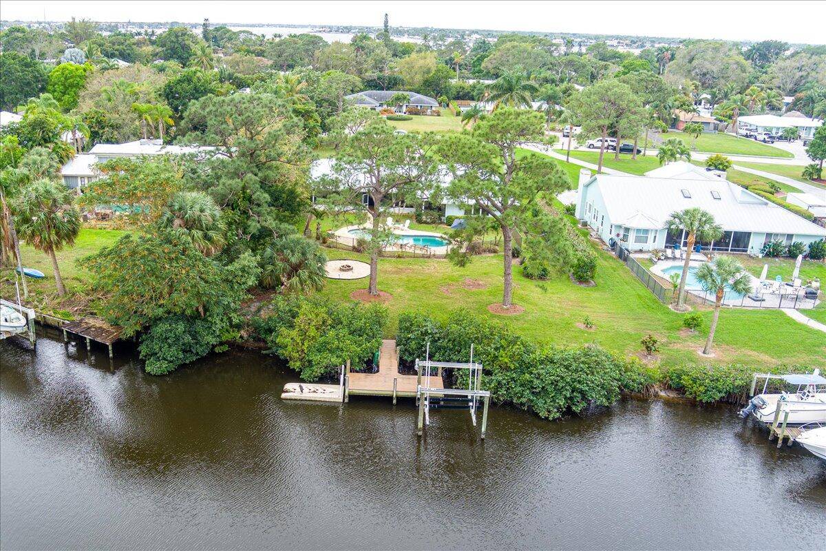 Stuart, FL 34994,854 NW Spruce Ridge DR