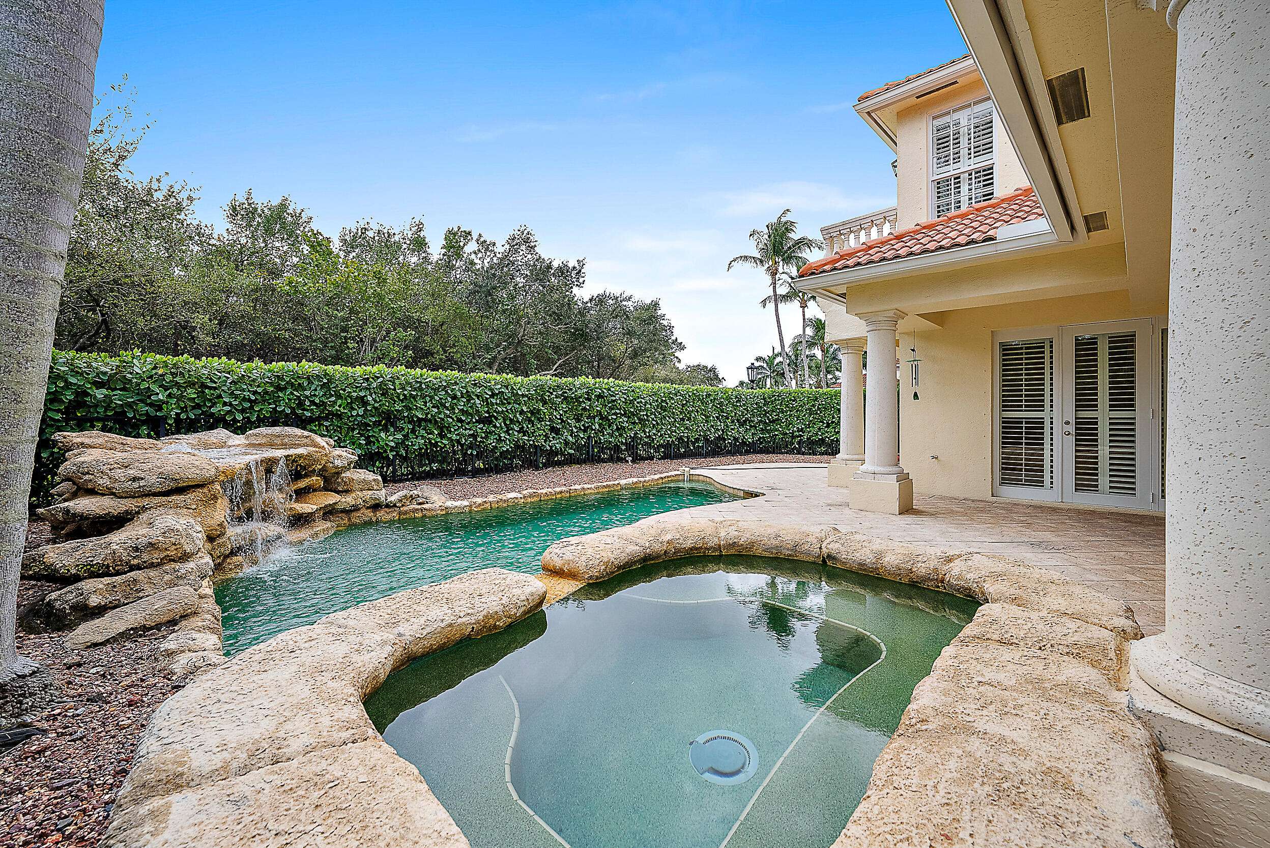North Palm Beach, FL 33410,706 Voyager LN