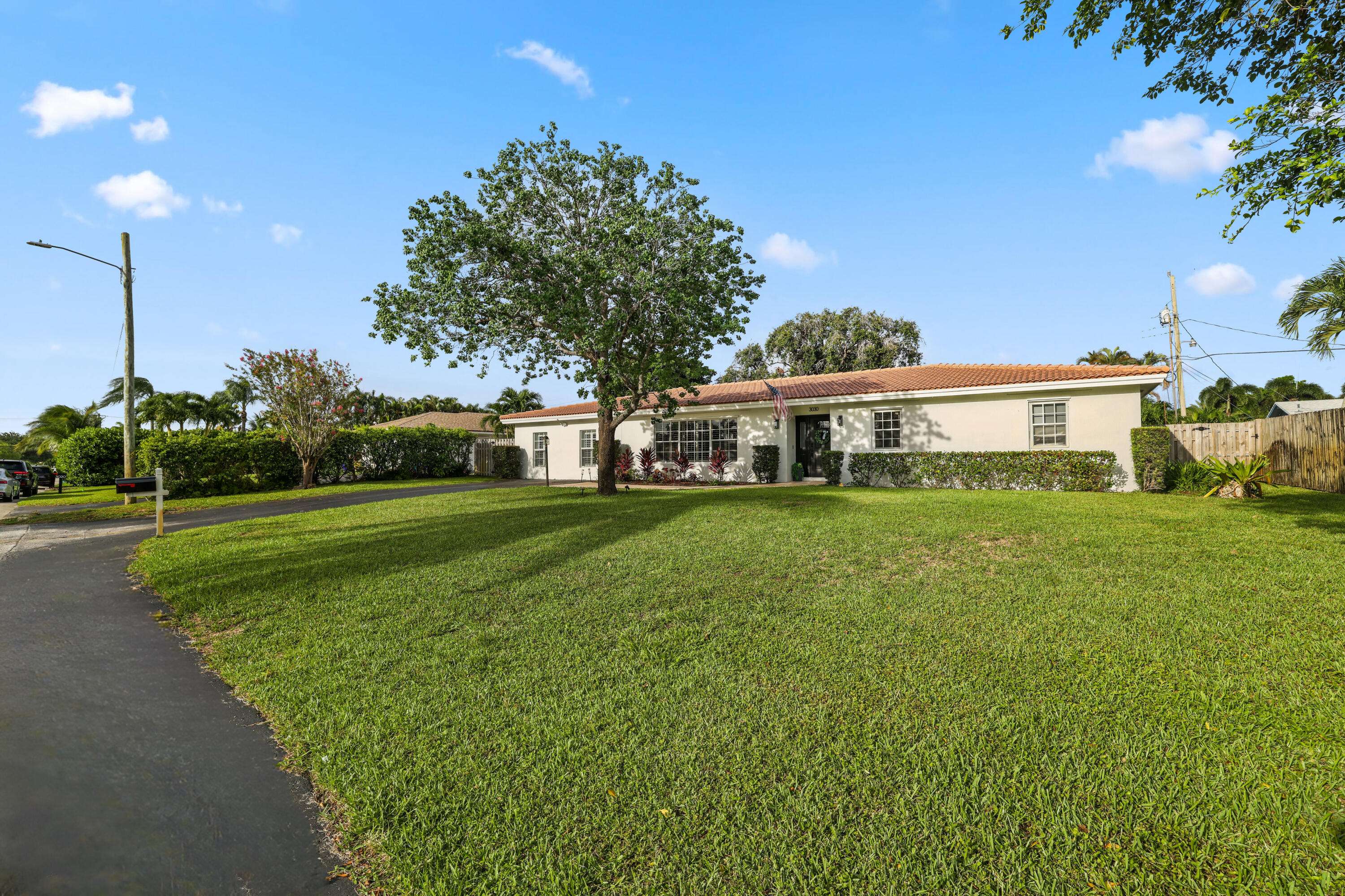 Boynton Beach, FL 33435,3030 Churchill DR