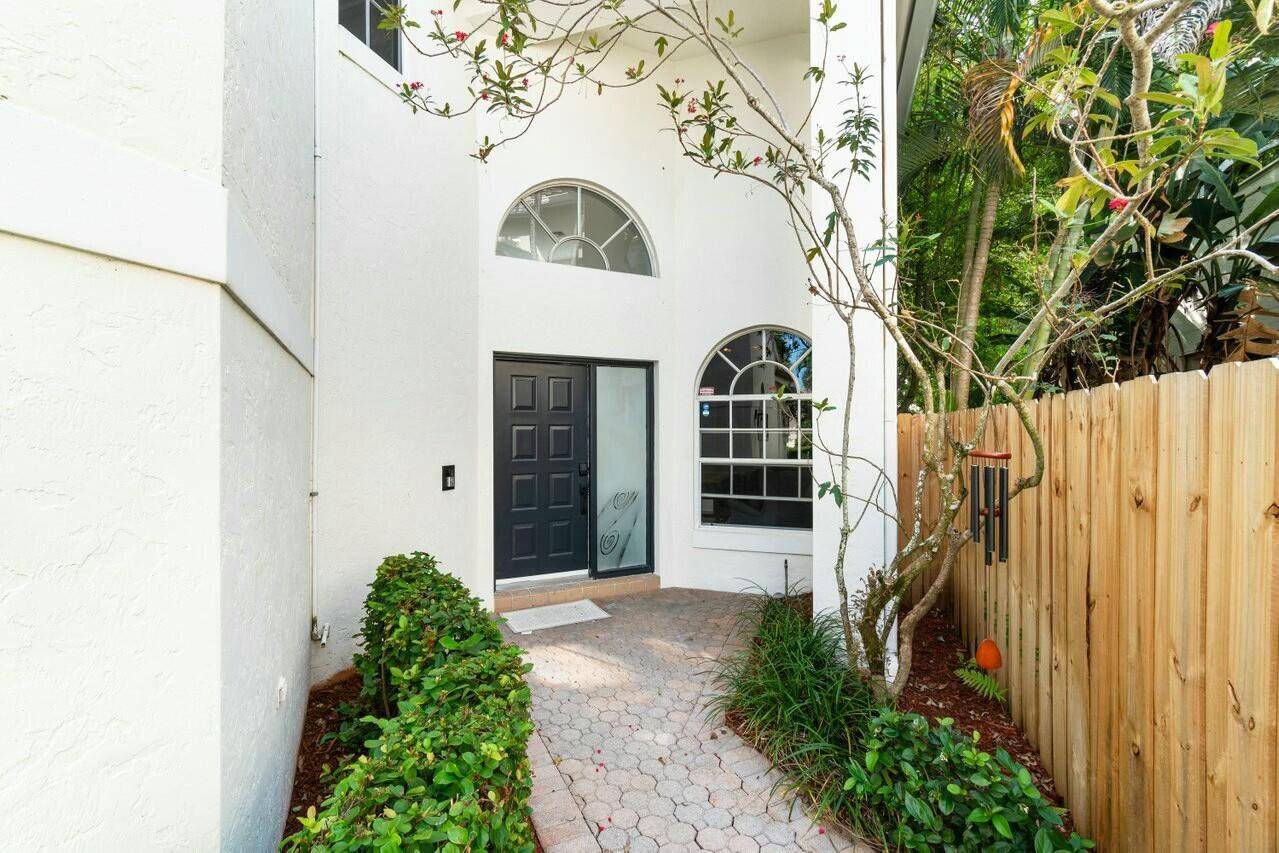 Boca Raton, FL 33496,2464 NW 66th DR