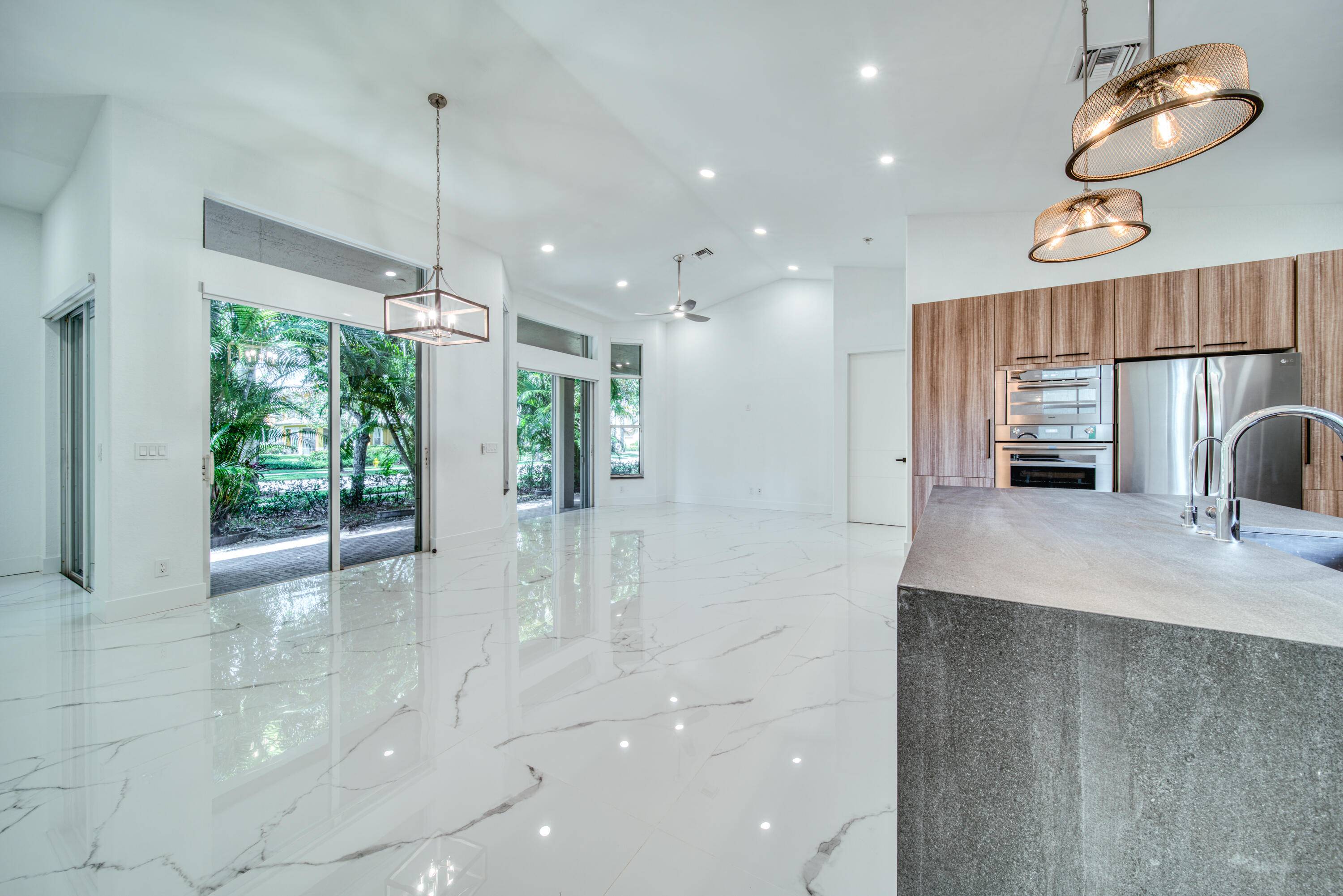 Coral Springs, FL 33076,5818 NW 119th DR