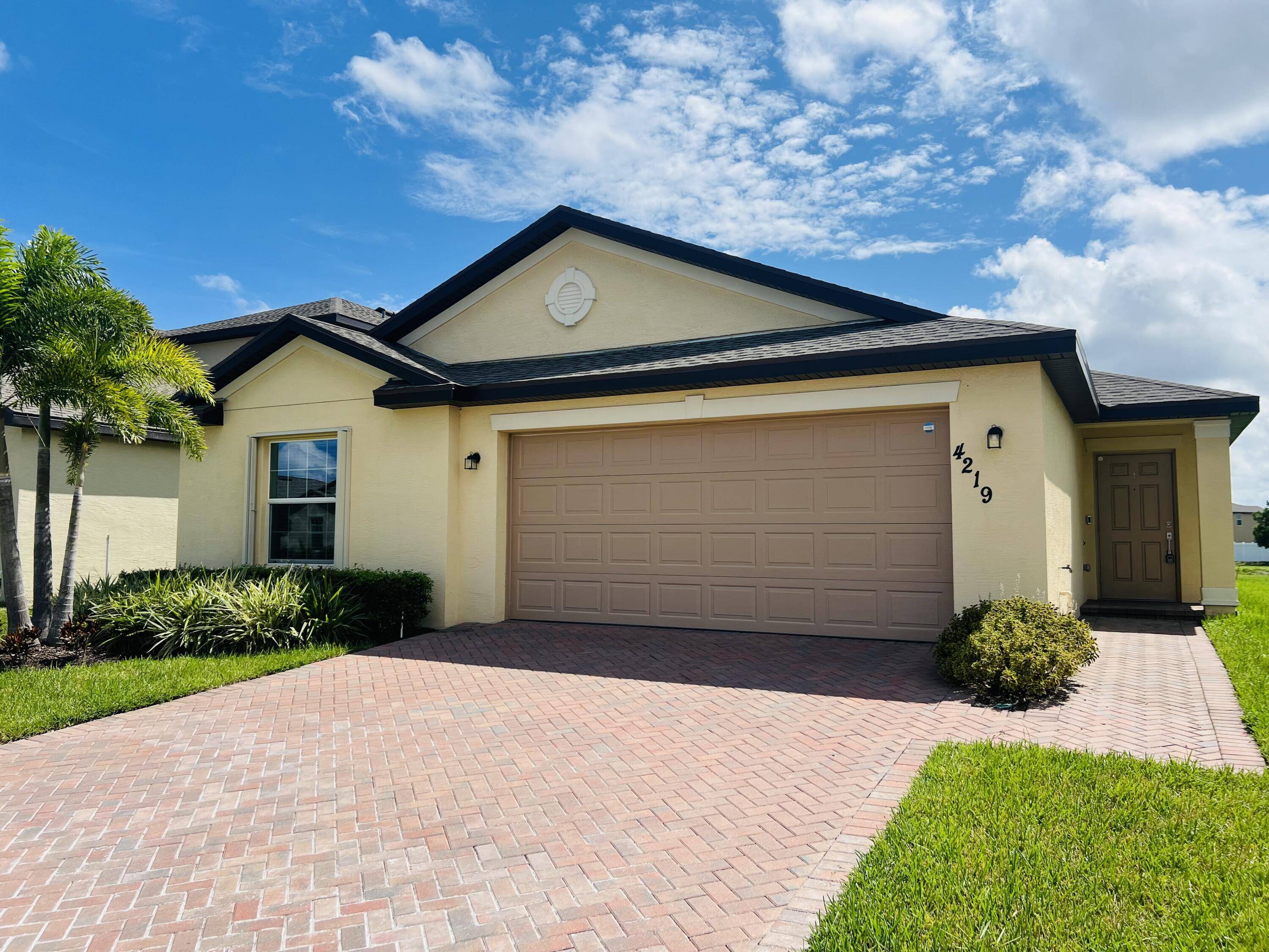 Fort Pierce, FL 34947,4219 Abernathy WAY