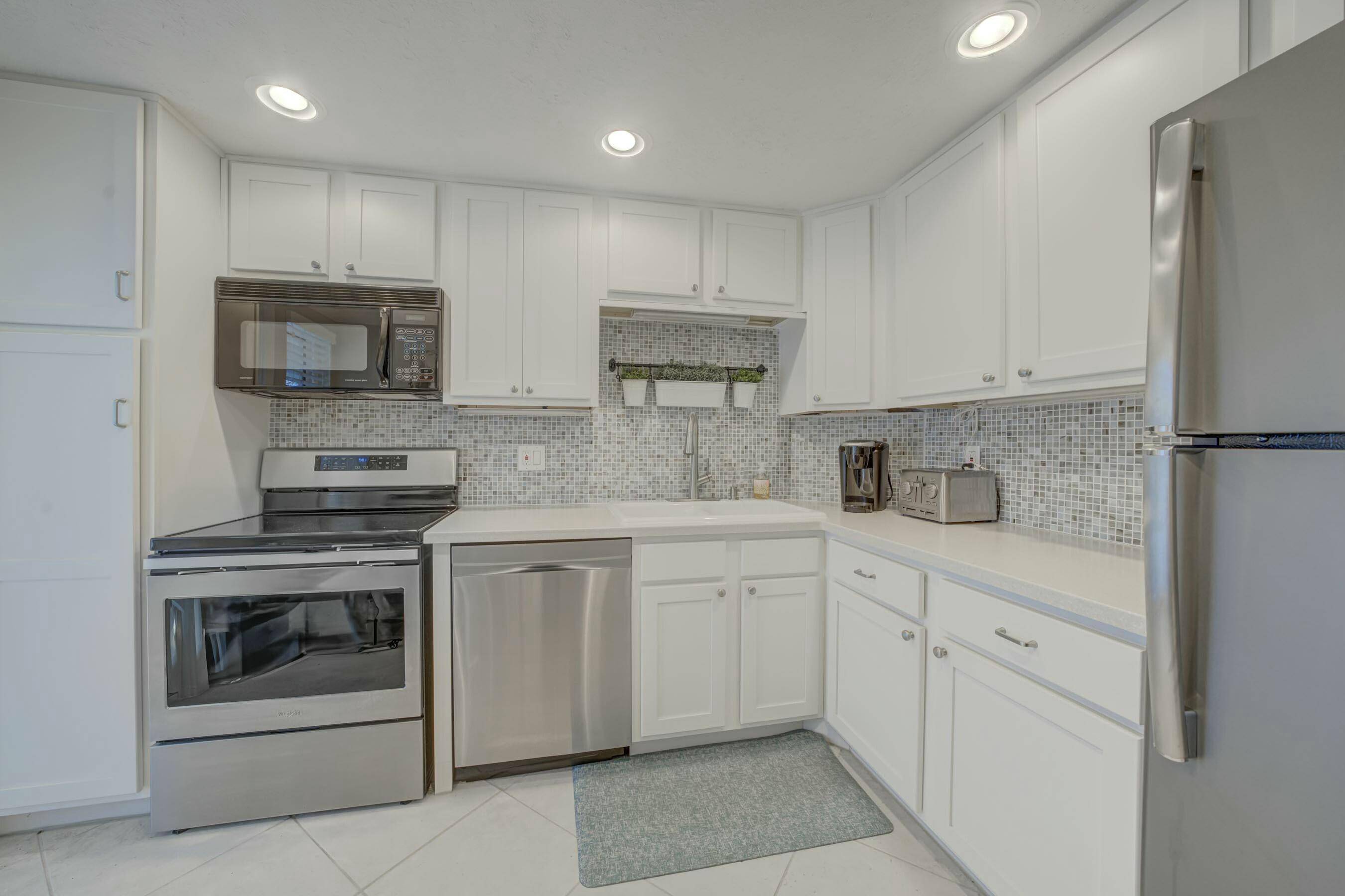 Pompano Beach, FL 33069,3150 N Course LN 305