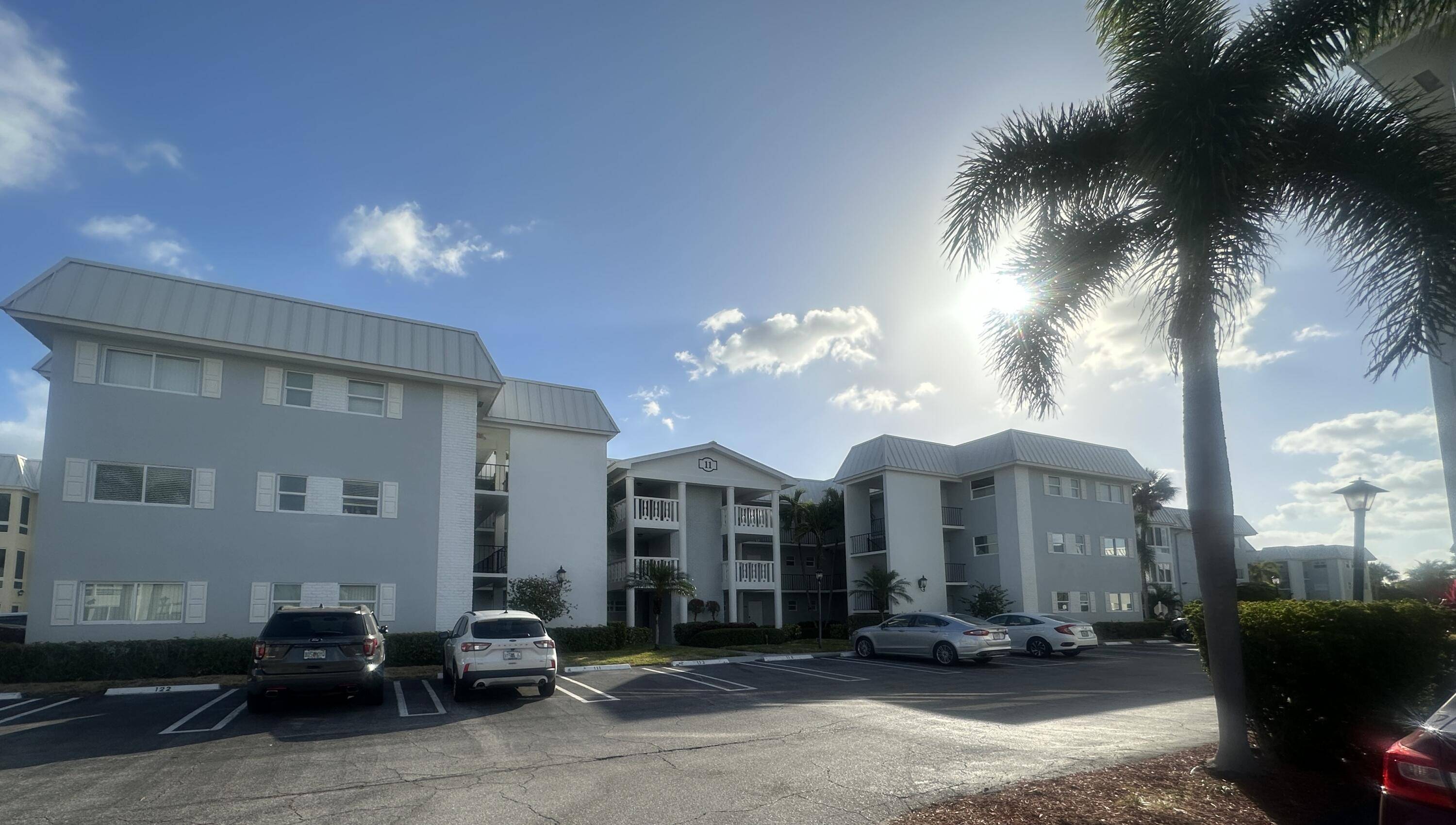 Boynton Beach, FL 33435,11 Colonial Club DR 301