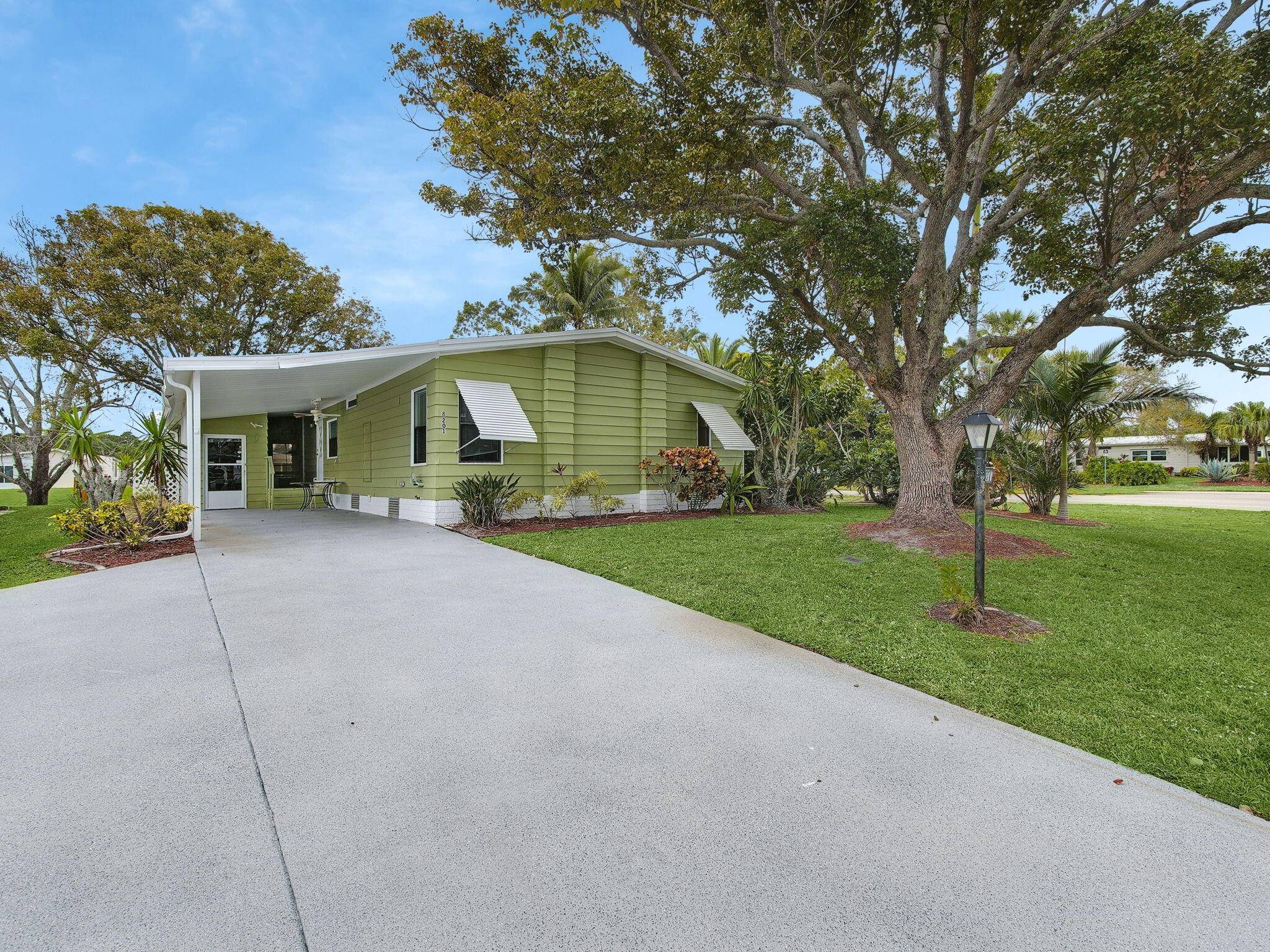 Port Saint Lucie, FL 34952,8201 Cinnamon LN
