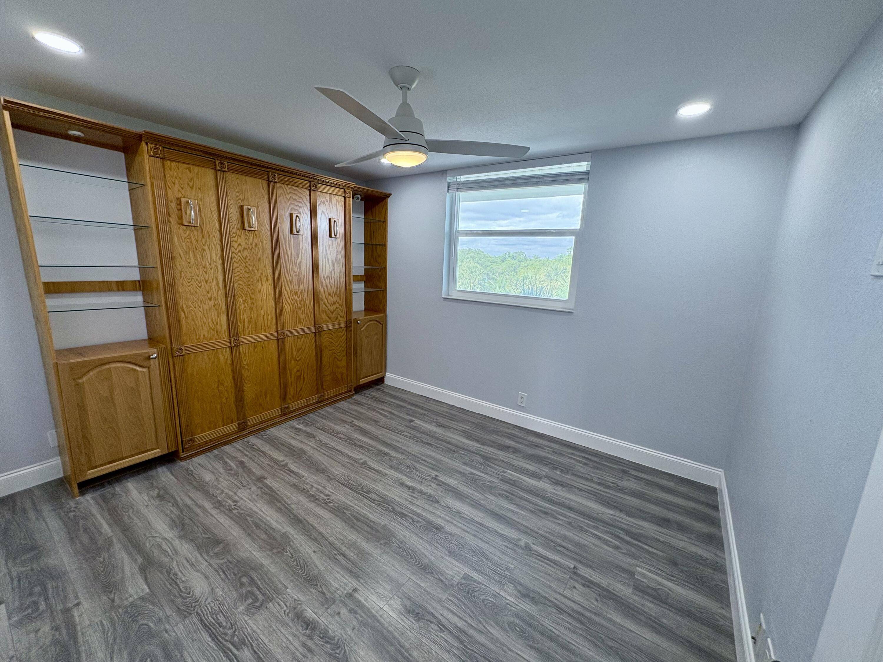 Boynton Beach, FL 33435,689 NE 6th CT 403