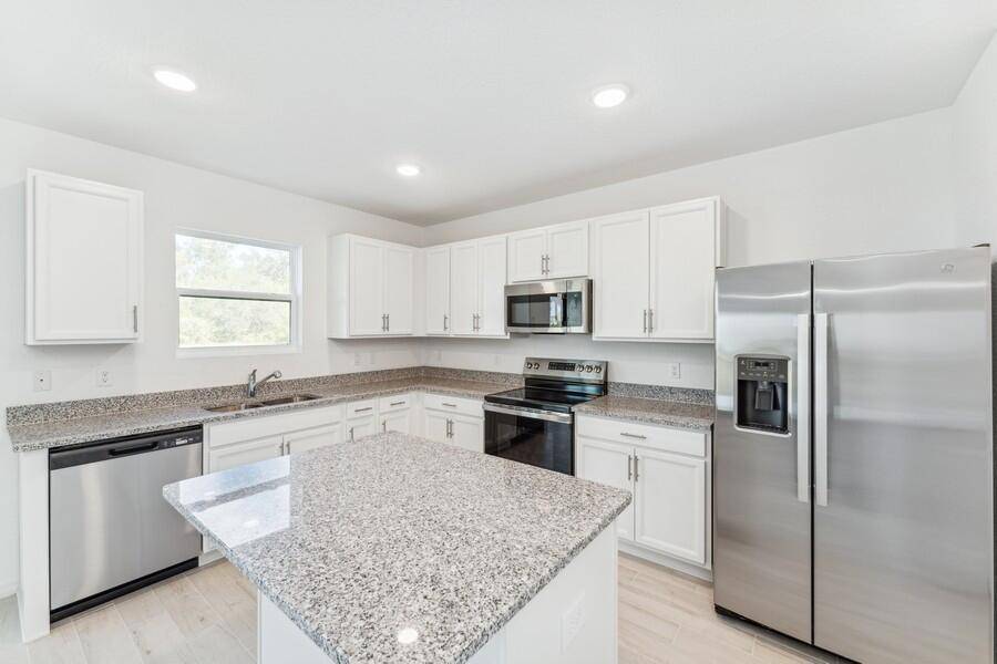 Fort Pierce, FL 34951,5029 Armina PL 123