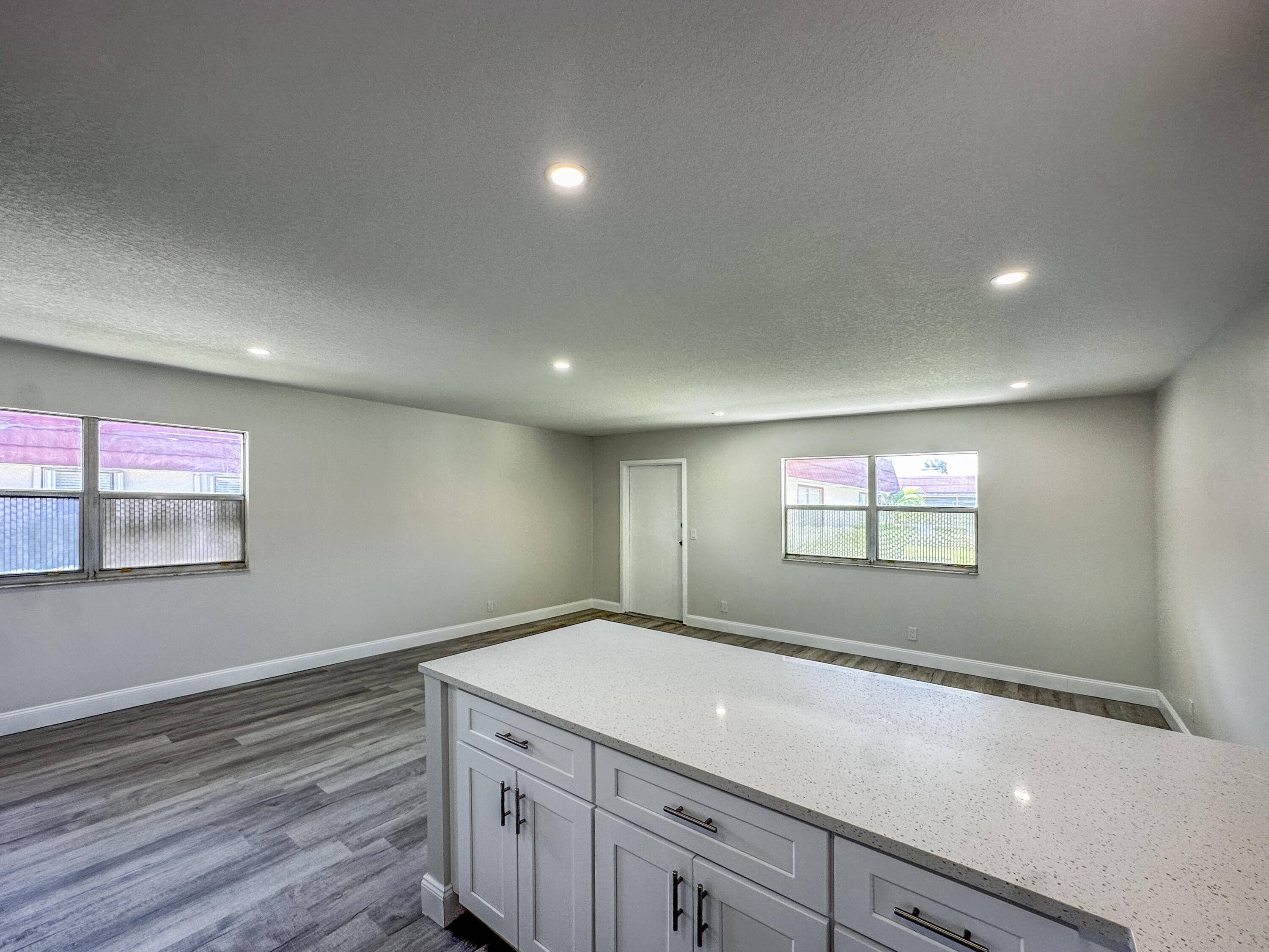Delray Beach, FL 33446,247 Seville K