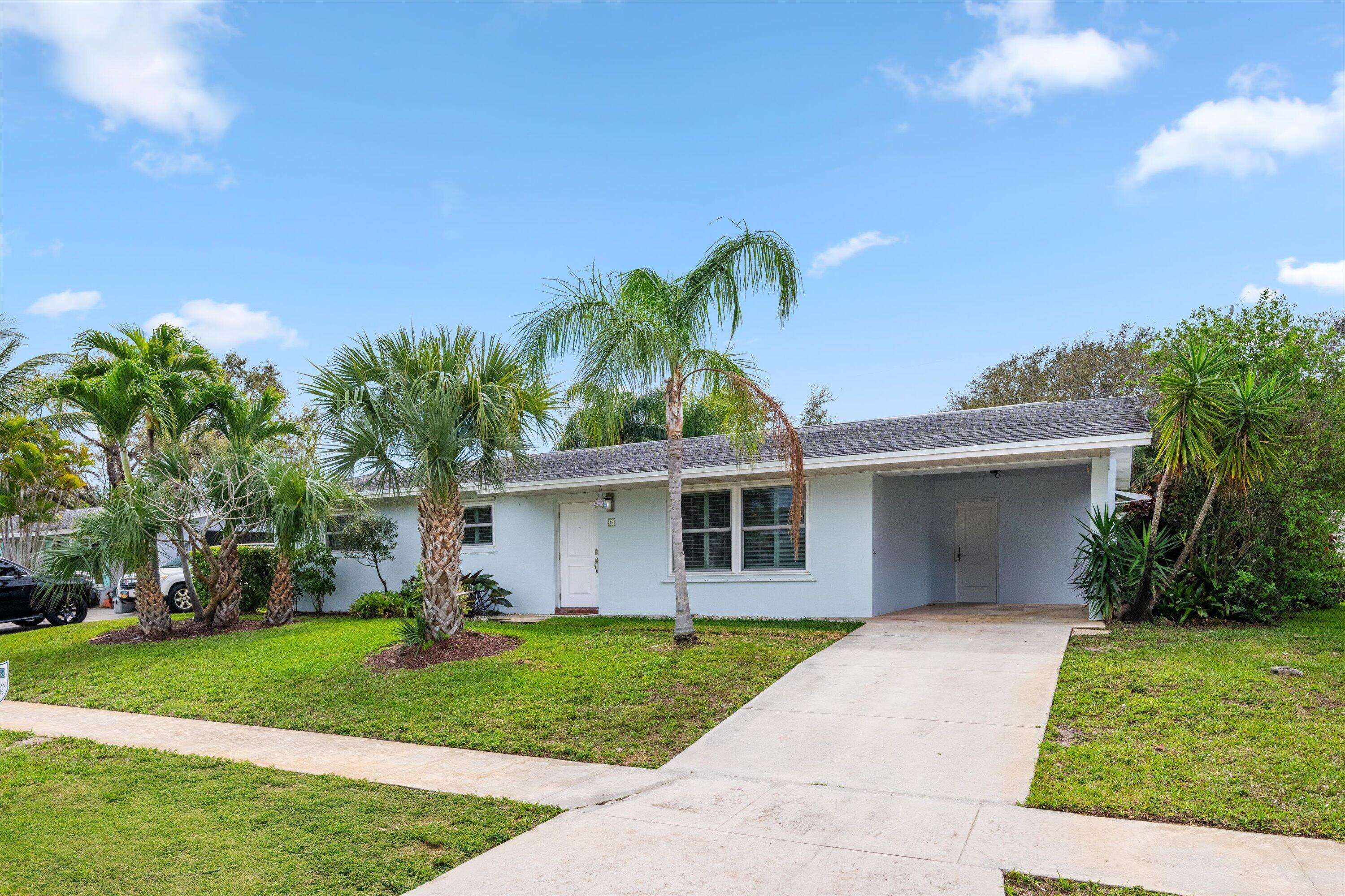 Tequesta, FL 33469,16 Ridgewood CIR
