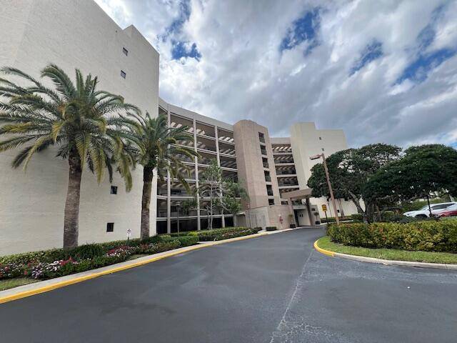 Lake Worth, FL 33467,5257 S Fountains DR 103
