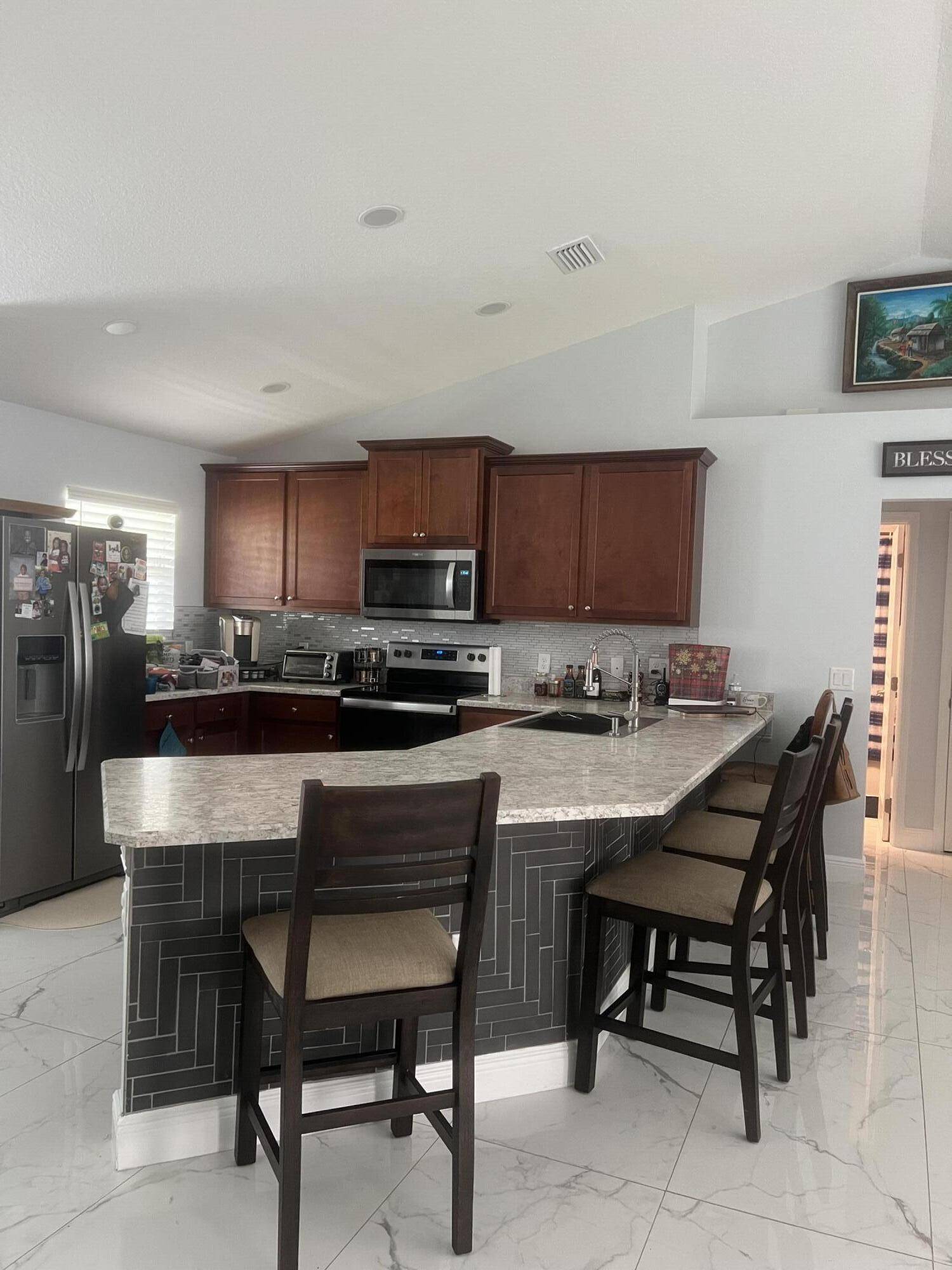 Port Saint Lucie, FL 34983,1425 SE Navajo LN