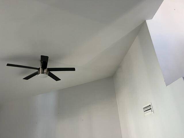 West Palm Beach, FL 33409,17202 Glenmoor DR