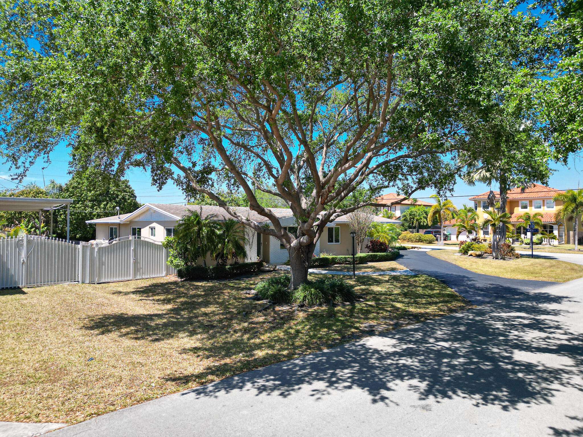 Palmetto Bay, FL 33157,17400 SW 92 CT