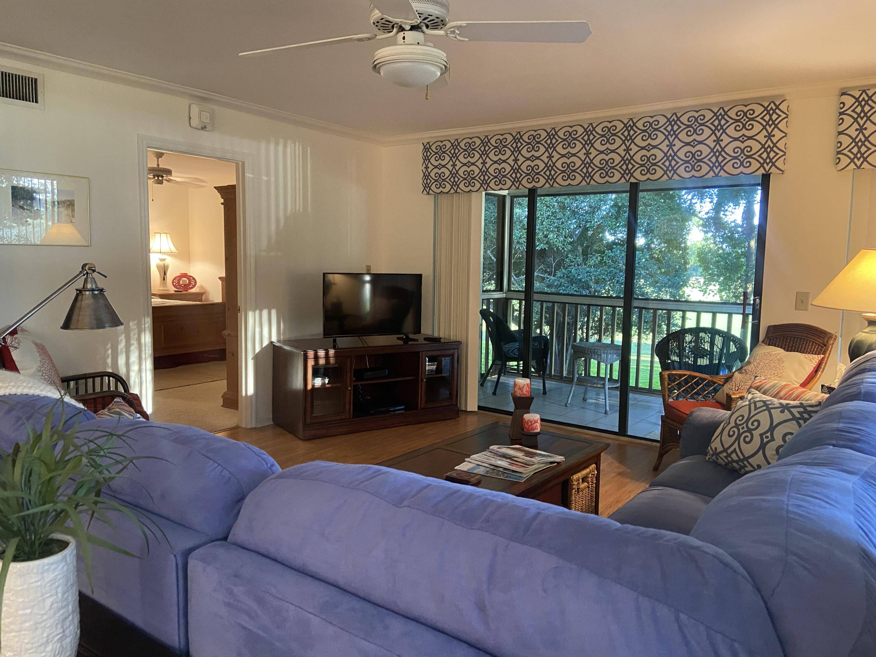 Palm Beach Gardens, FL 33418,428 S Brackenwood LN