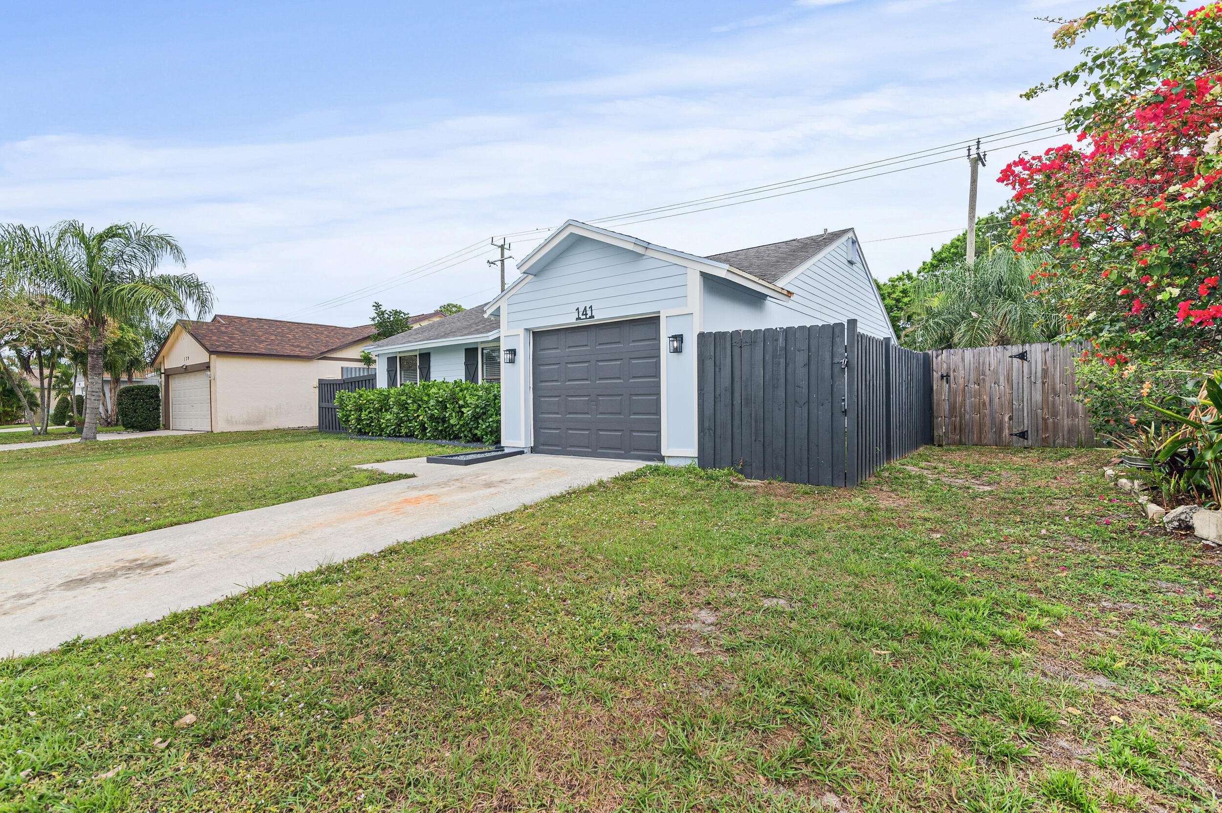 Jupiter, FL 33458,141 Rosewood CIR