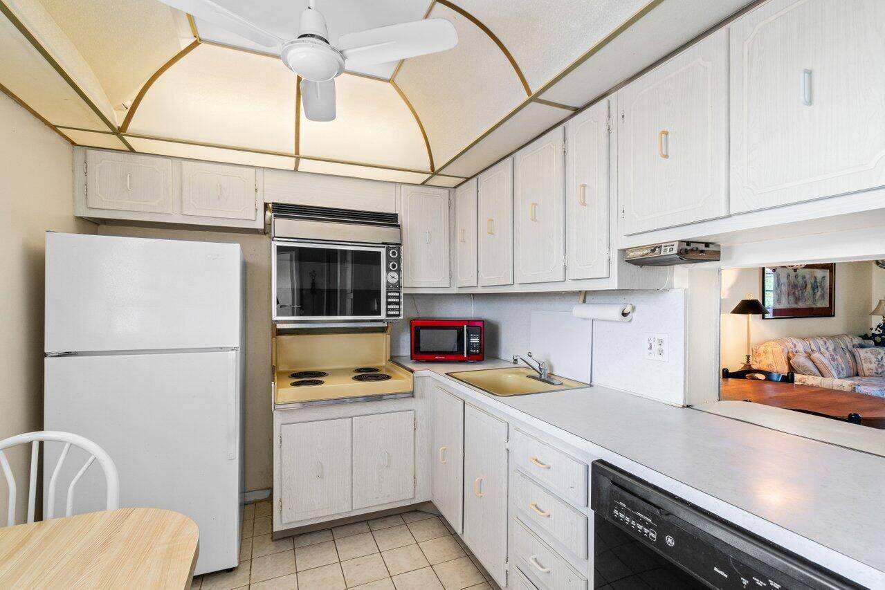 Boynton Beach, FL 33435,2615 NE 3rd CT 3080