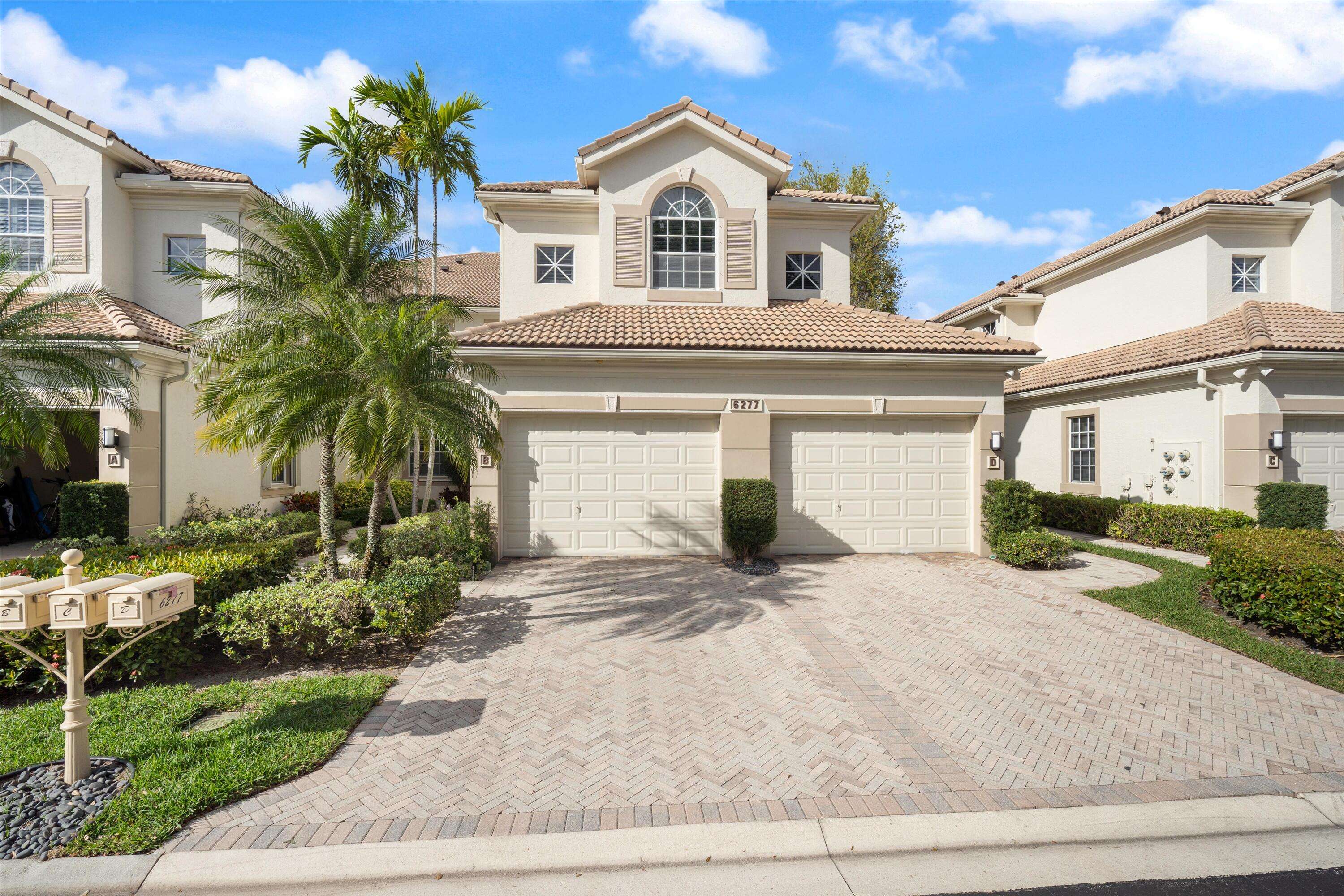 Boca Raton, FL 33496,6277 Graycliff DR B