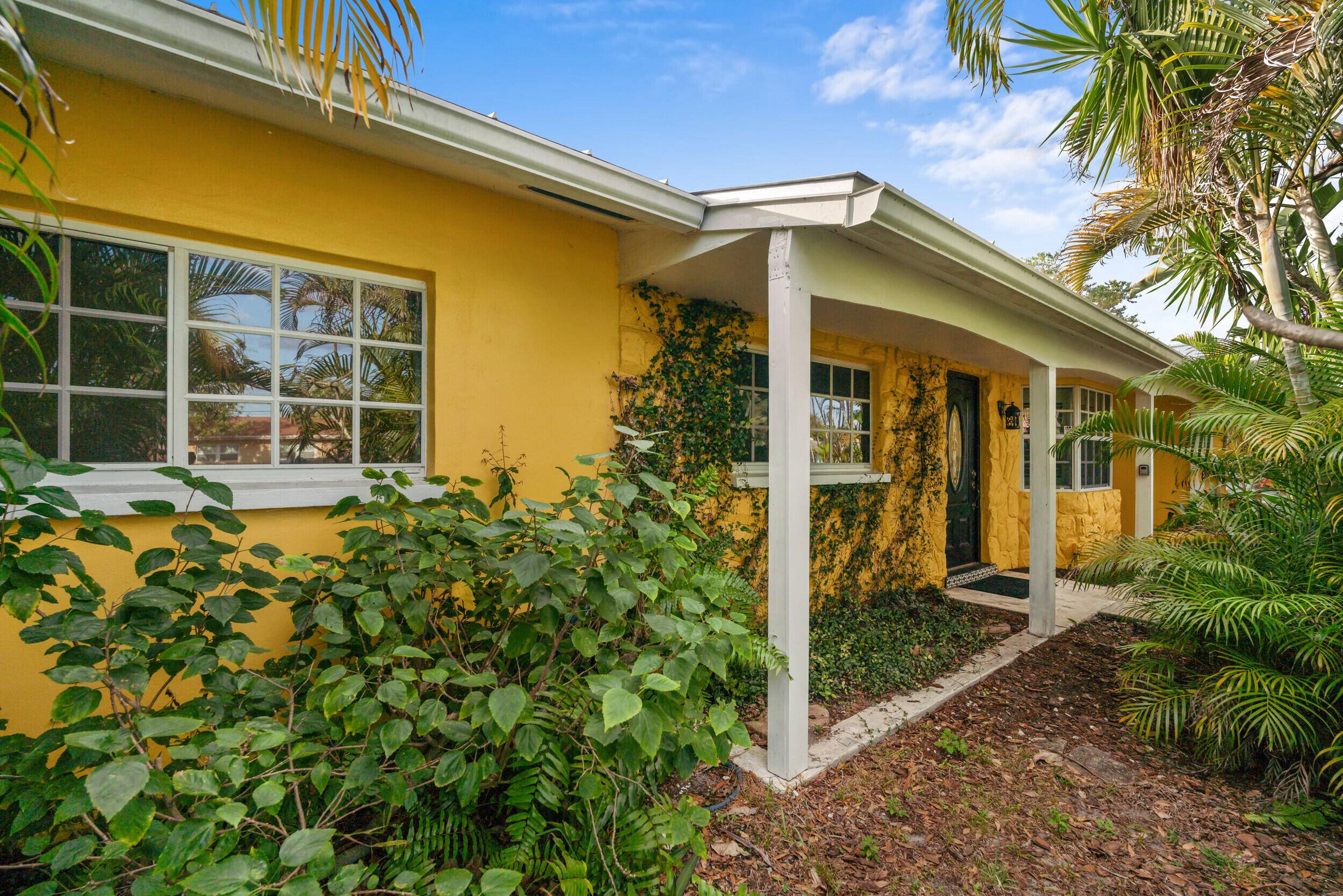 Palm Beach Gardens, FL 33410,12043 Dolphin DR