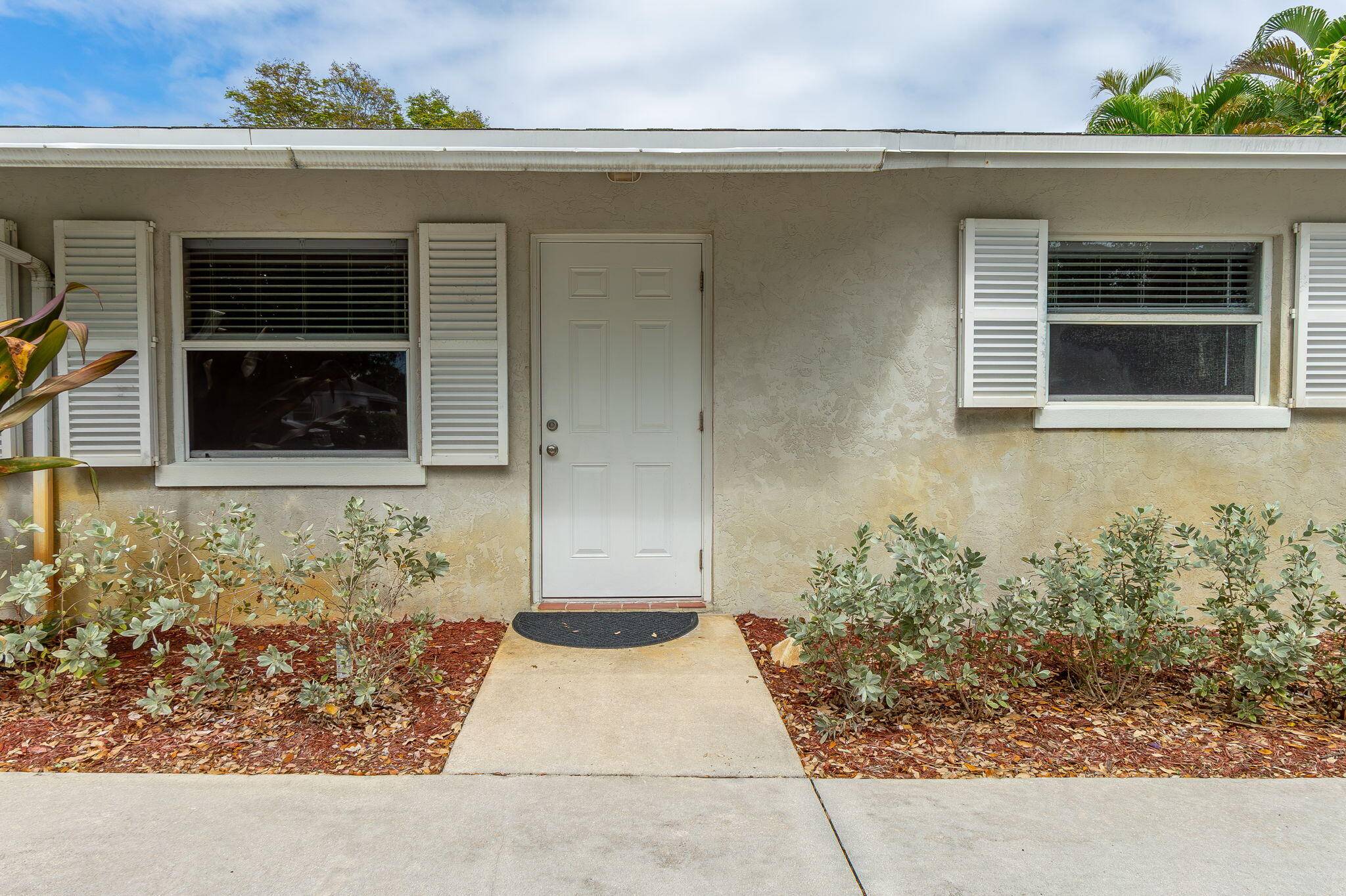 Lantana, FL 33462,129 Mayfield RD