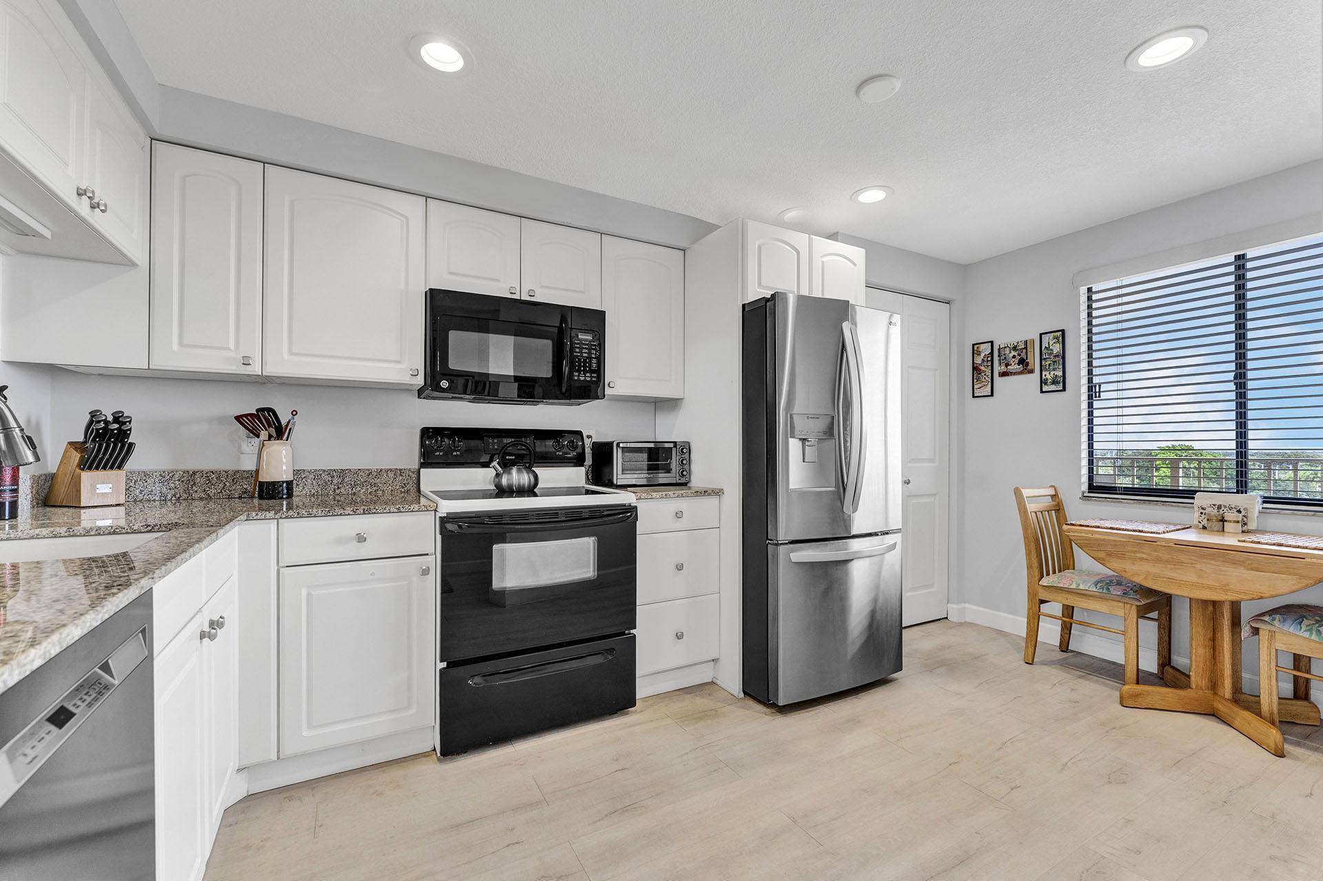 Delray Beach, FL 33446,14475 Strathmore LN 703