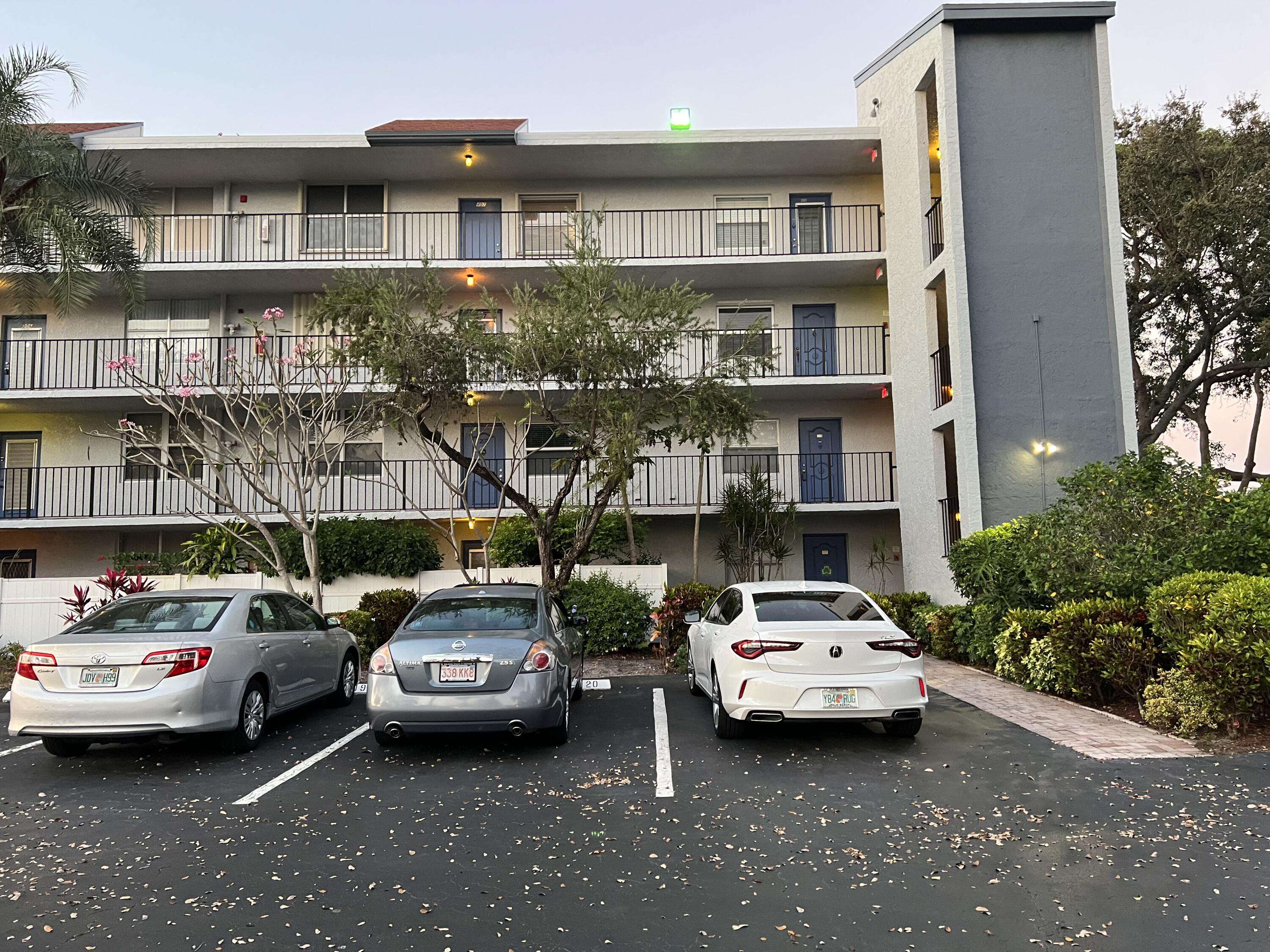 Delray Beach, FL 33446,14701 Cumberland DR 2080