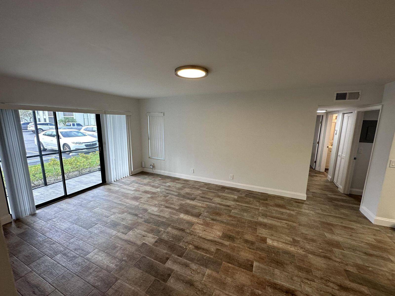 West Palm Beach, FL 33417,3732 Savoy LN A1
